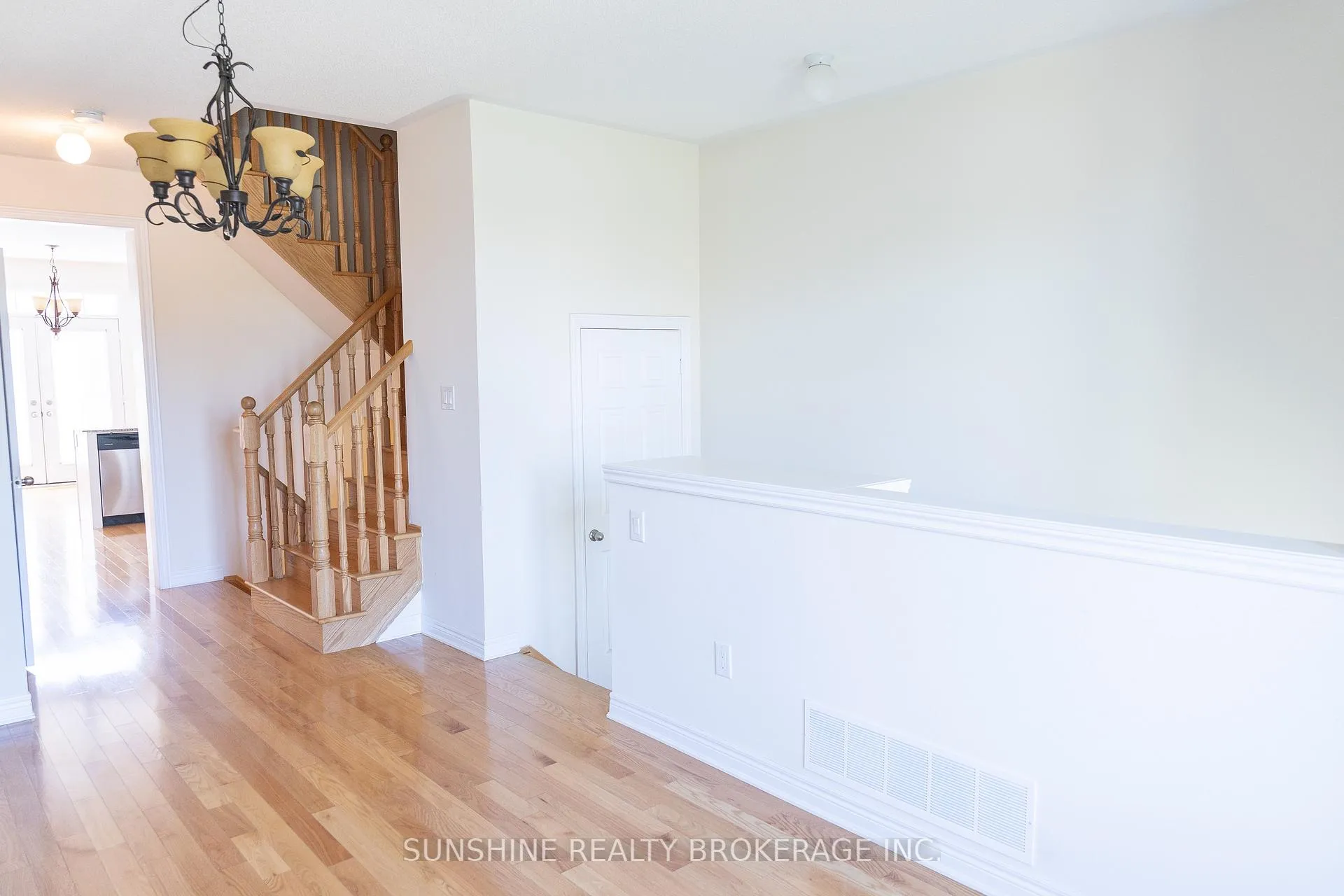 Photo 11 of 85 Dundas Way, Markham, Greensborough — HOMEH