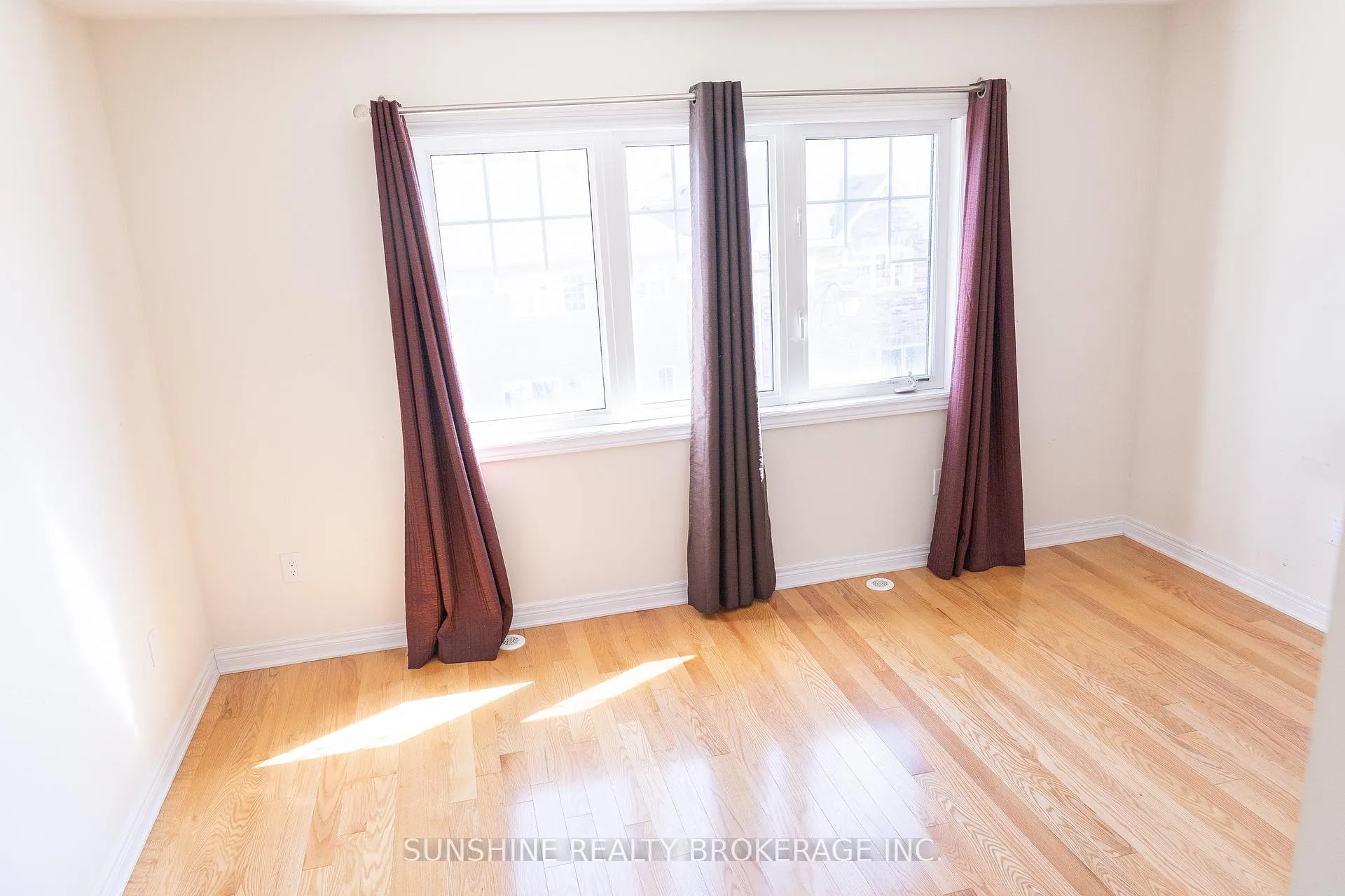 Photo 27 of 85 Dundas Way, Markham, Greensborough — HOMEH