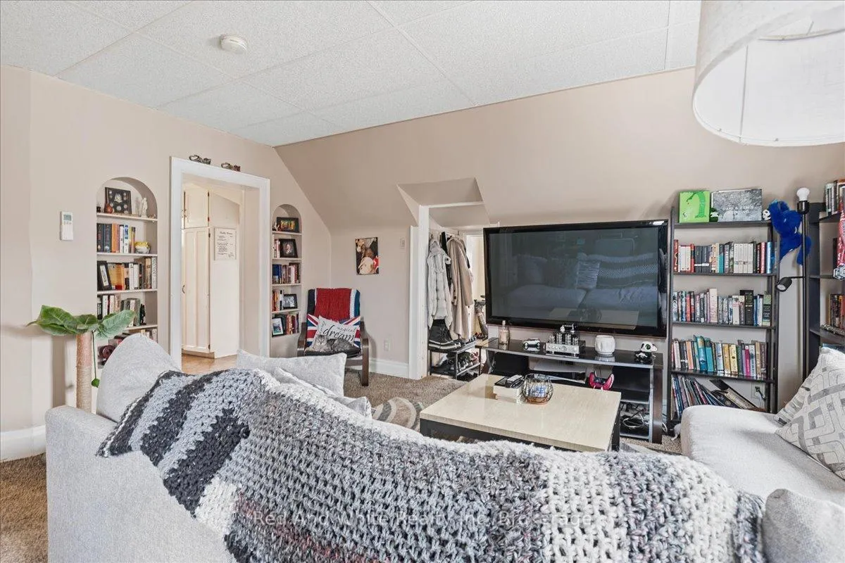 Photo 16 of 31 Bingeman Street, Kitchener, Civic Centre — HOMEH