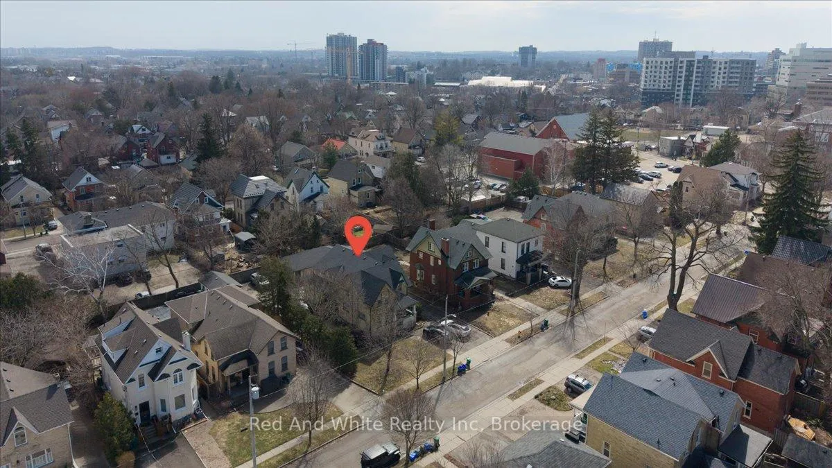 Photo 42 of 31 Bingeman Street, Kitchener, Civic Centre — HOMEH