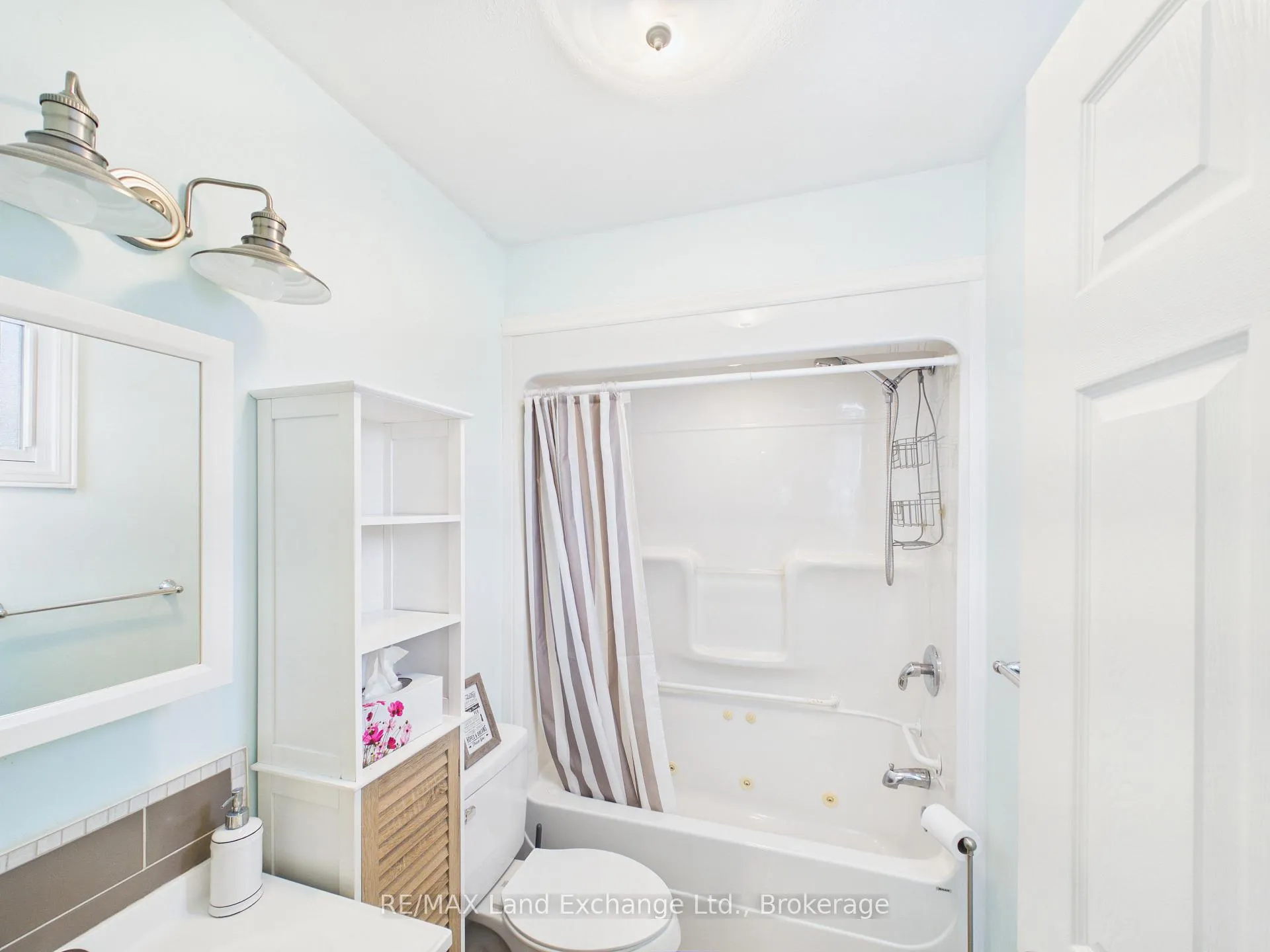 Photo 8 of 507 Abenaki Drive, Huron-Kinloss — HOMEH