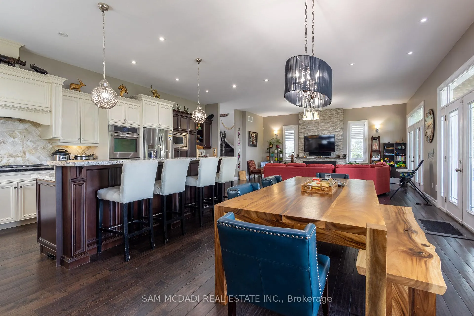Photo 12 of 187 Beach Boulevard, Hamilton, Hamilton Beach — HOMEH