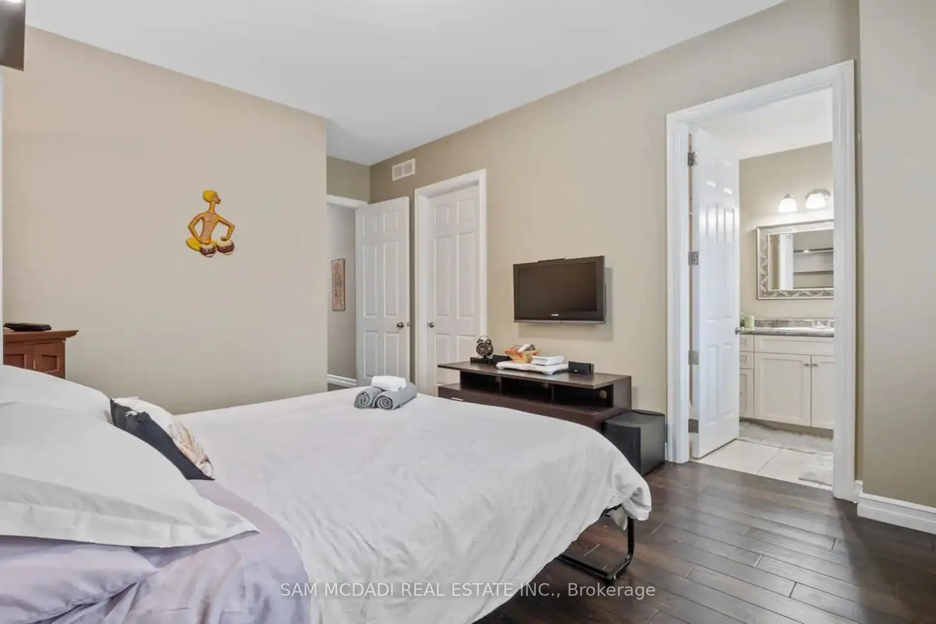 Photo 15 of 187 Beach Boulevard, Hamilton, Hamilton Beach — HOMEH