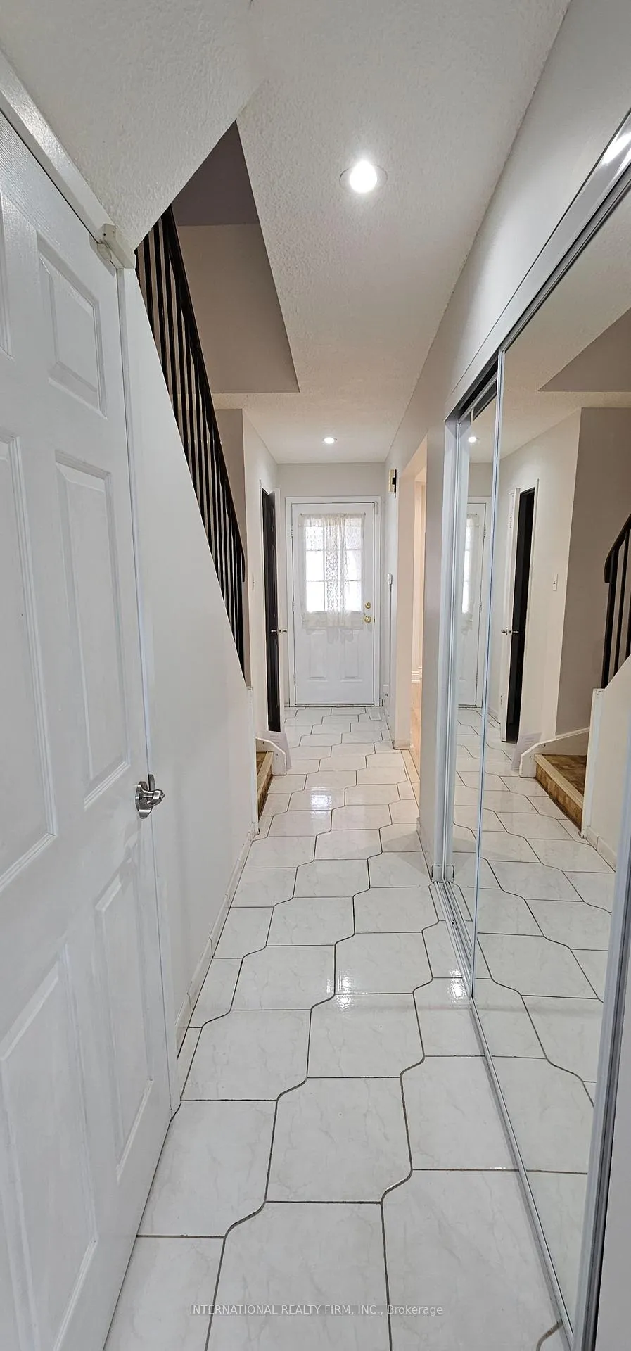Photo 7 of 86 Upton Crescent, Markham, Milliken Mills West — HOMEH