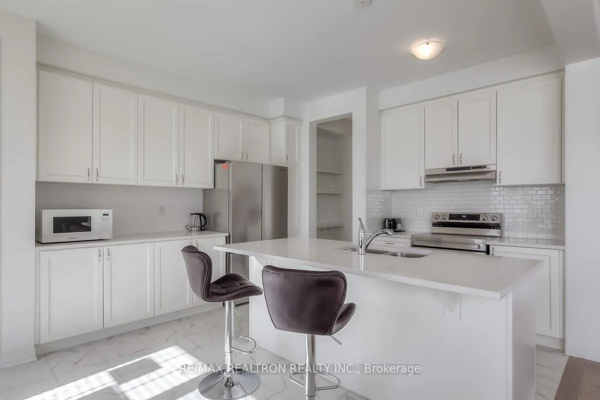 Photo 8 of 3067 Mulberry Lane, Pickering, Rural Pickering — HOMEH