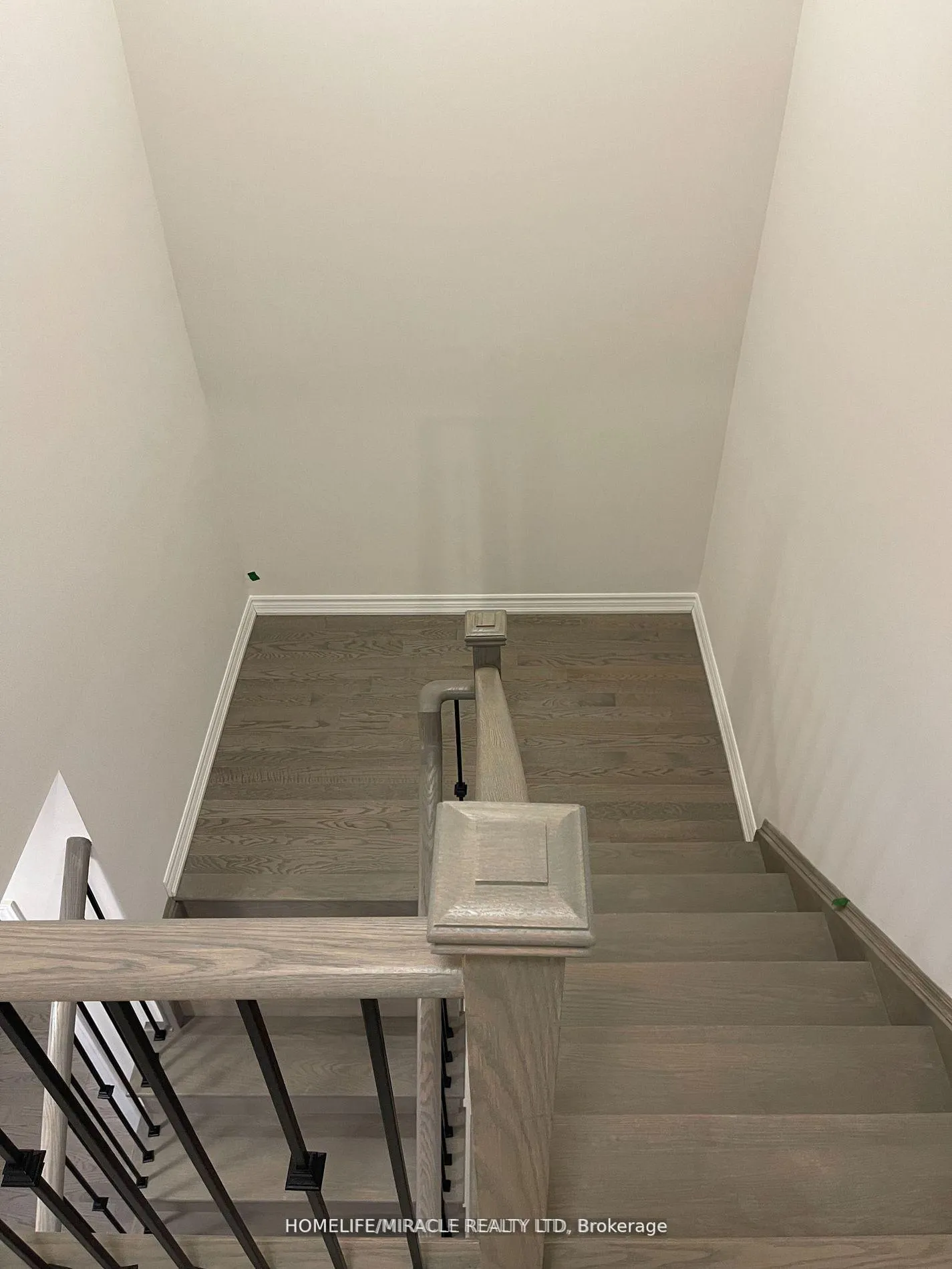 Photo 12 of 99 Berkely Street, Wasaga Beach — HOMEH
