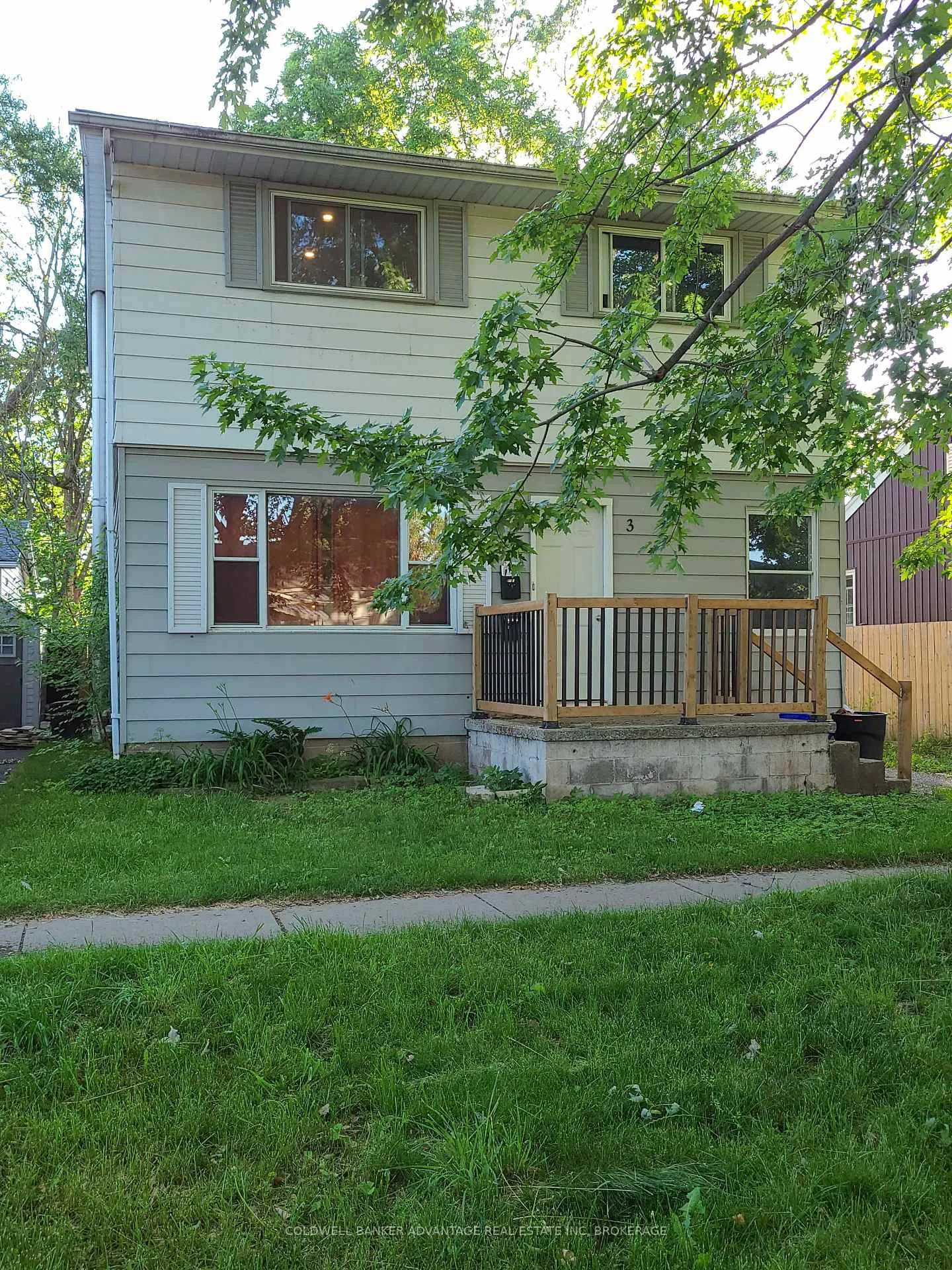 Photo 2 of 3 Longfellow Avenue, St. Catharines, Carlton/Bunting — HOMEH