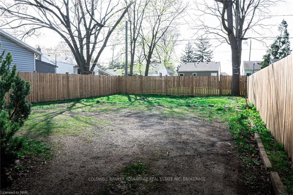 Photo 8 of 3 Longfellow Avenue, St. Catharines, Carlton/Bunting — HOMEH