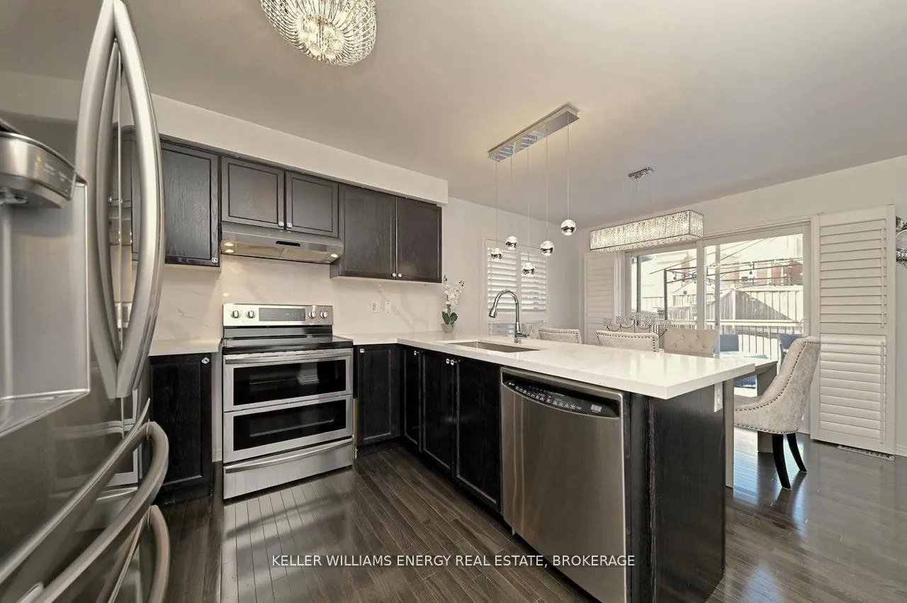 Photo 5 of 1346 Harlstone Crescent, Oshawa, Taunton — HOMEH