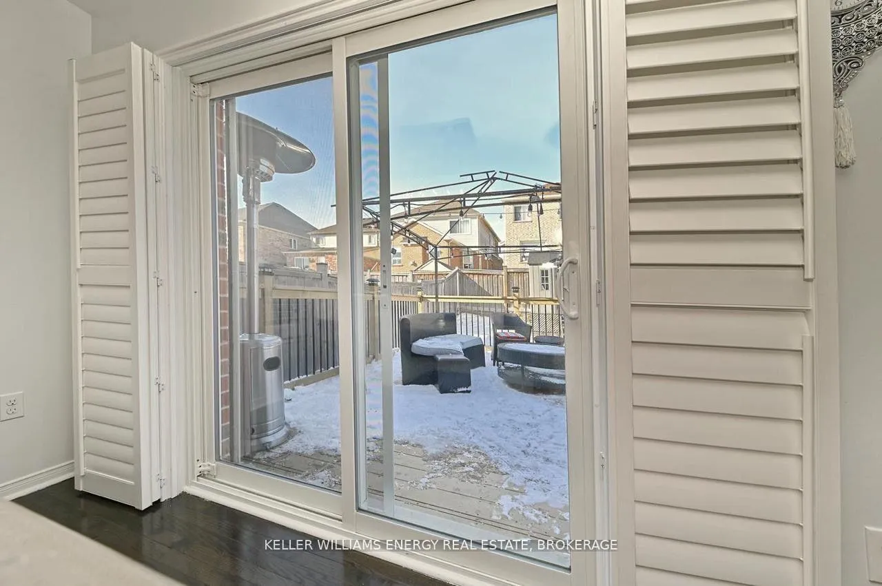 Photo 7 of 1346 Harlstone Crescent, Oshawa, Taunton — HOMEH