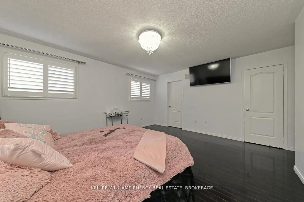 Photo 14 of 1346 Harlstone Crescent, Oshawa, Taunton — HOMEH