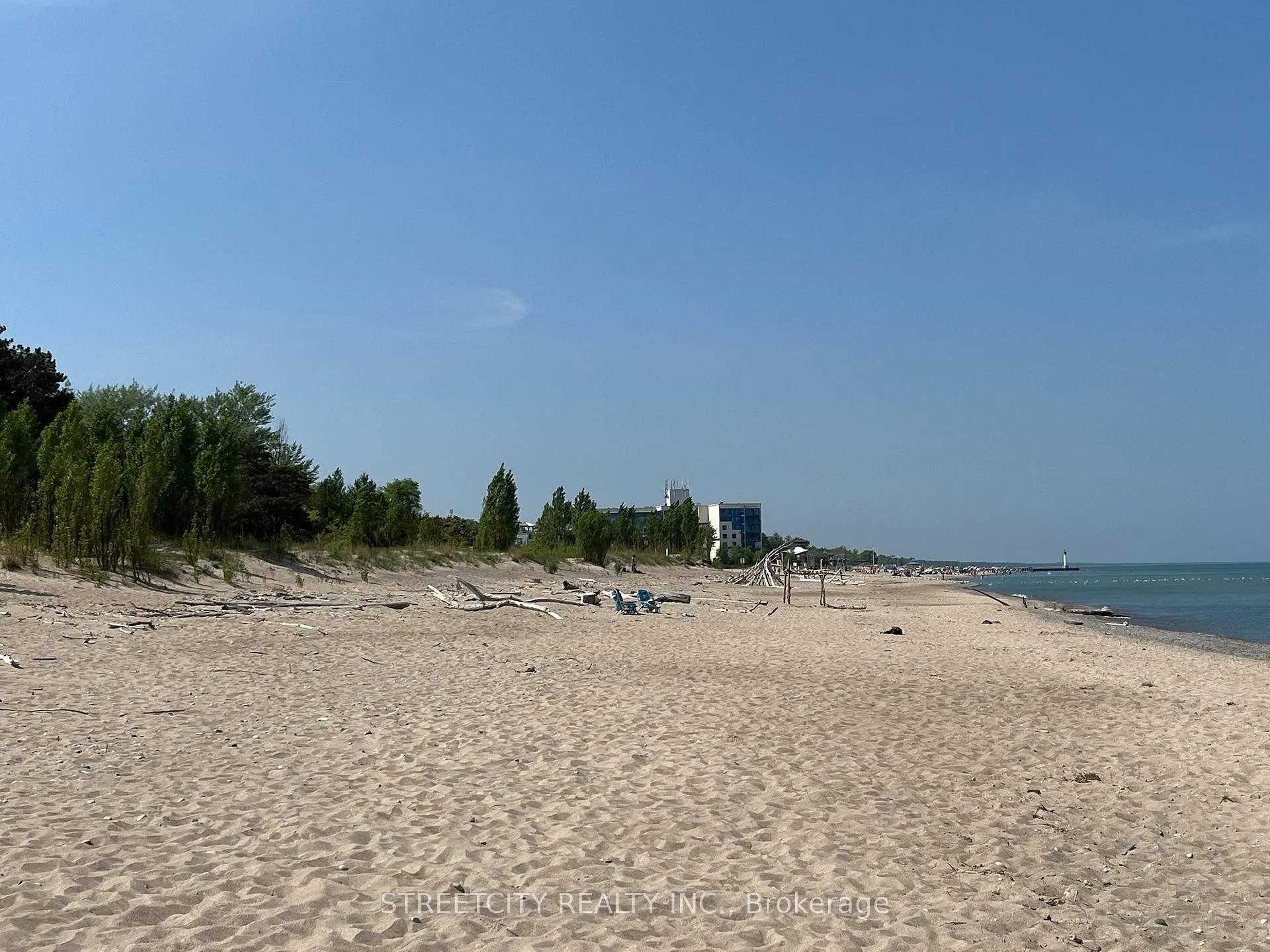 Photo 13 of 17 Summit Avenue, South Huron, Stephen — HOMEH