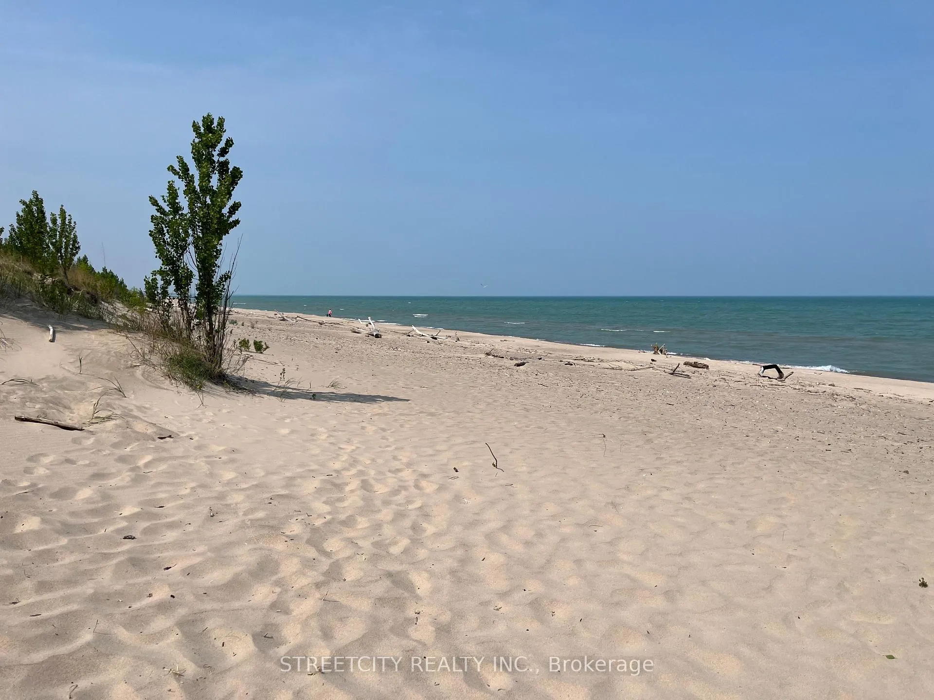 Photo 15 of 17 Summit Avenue, South Huron, Stephen — HOMEH