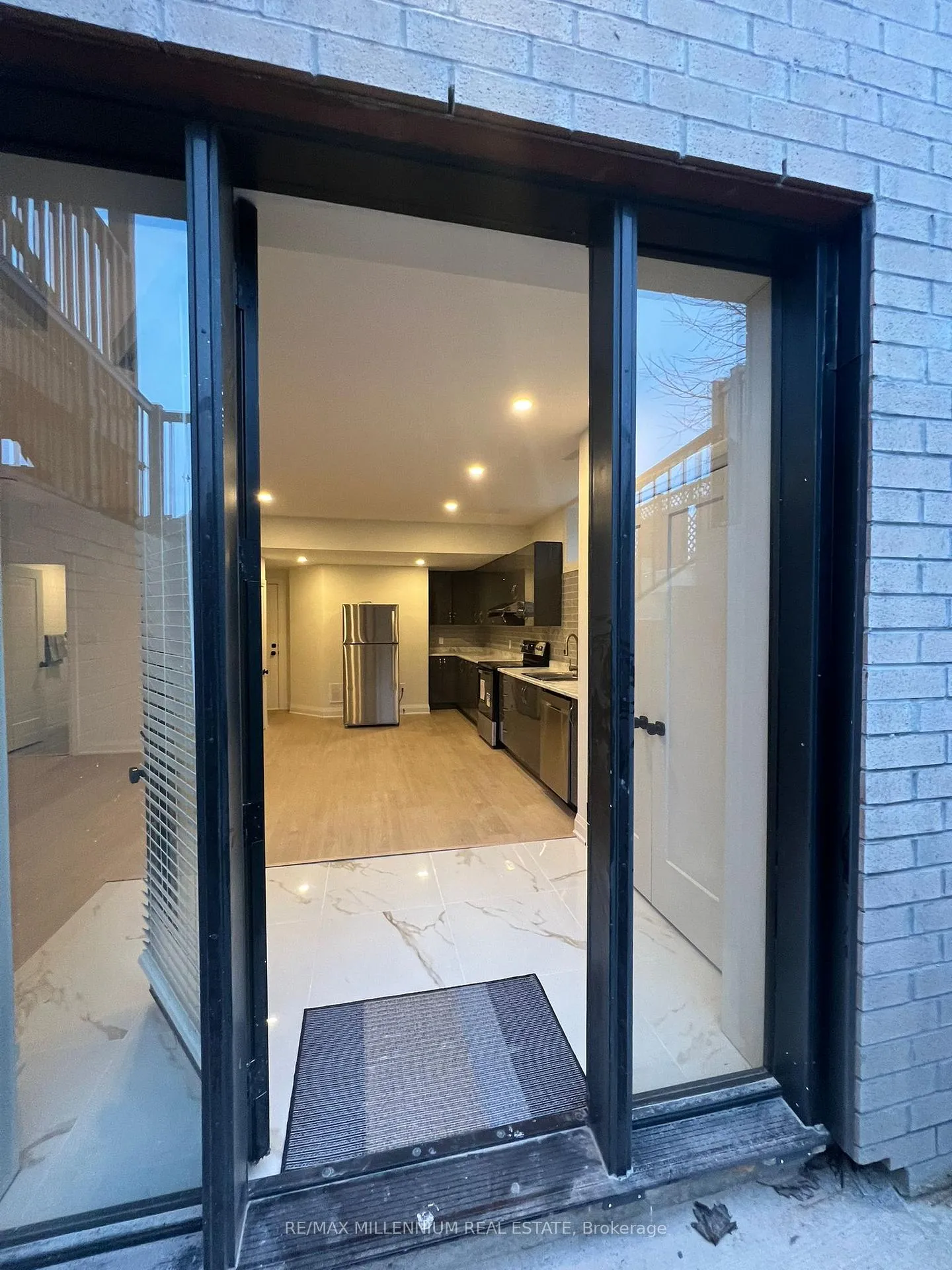 Photo 5 of 634 Annland Street, Pickering, Bay Ridges — HOMEH