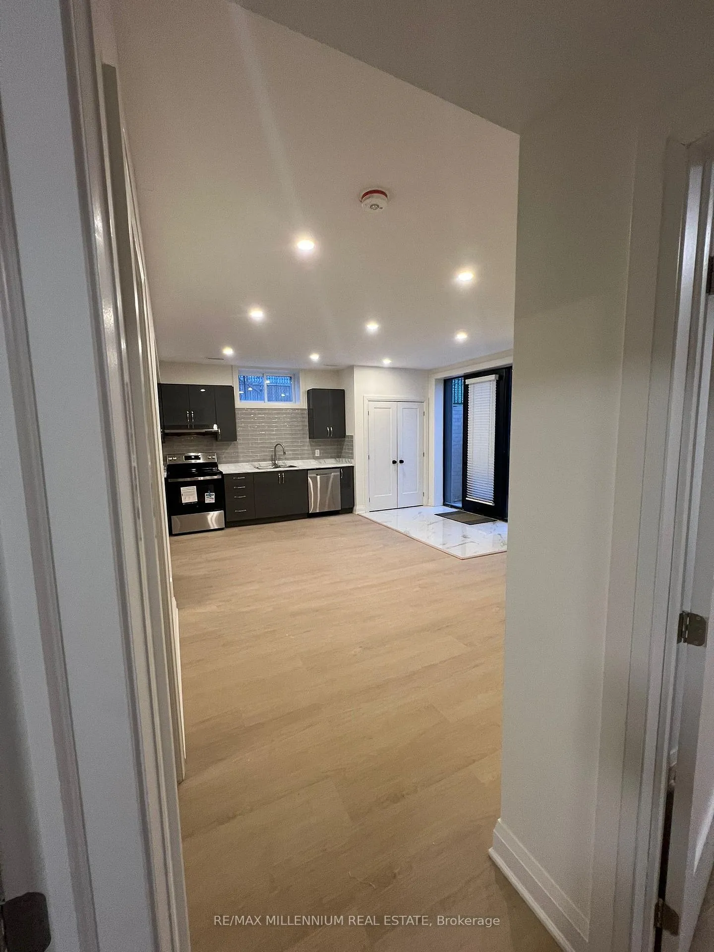 Photo 6 of 634 Annland Street, Pickering, Bay Ridges — HOMEH