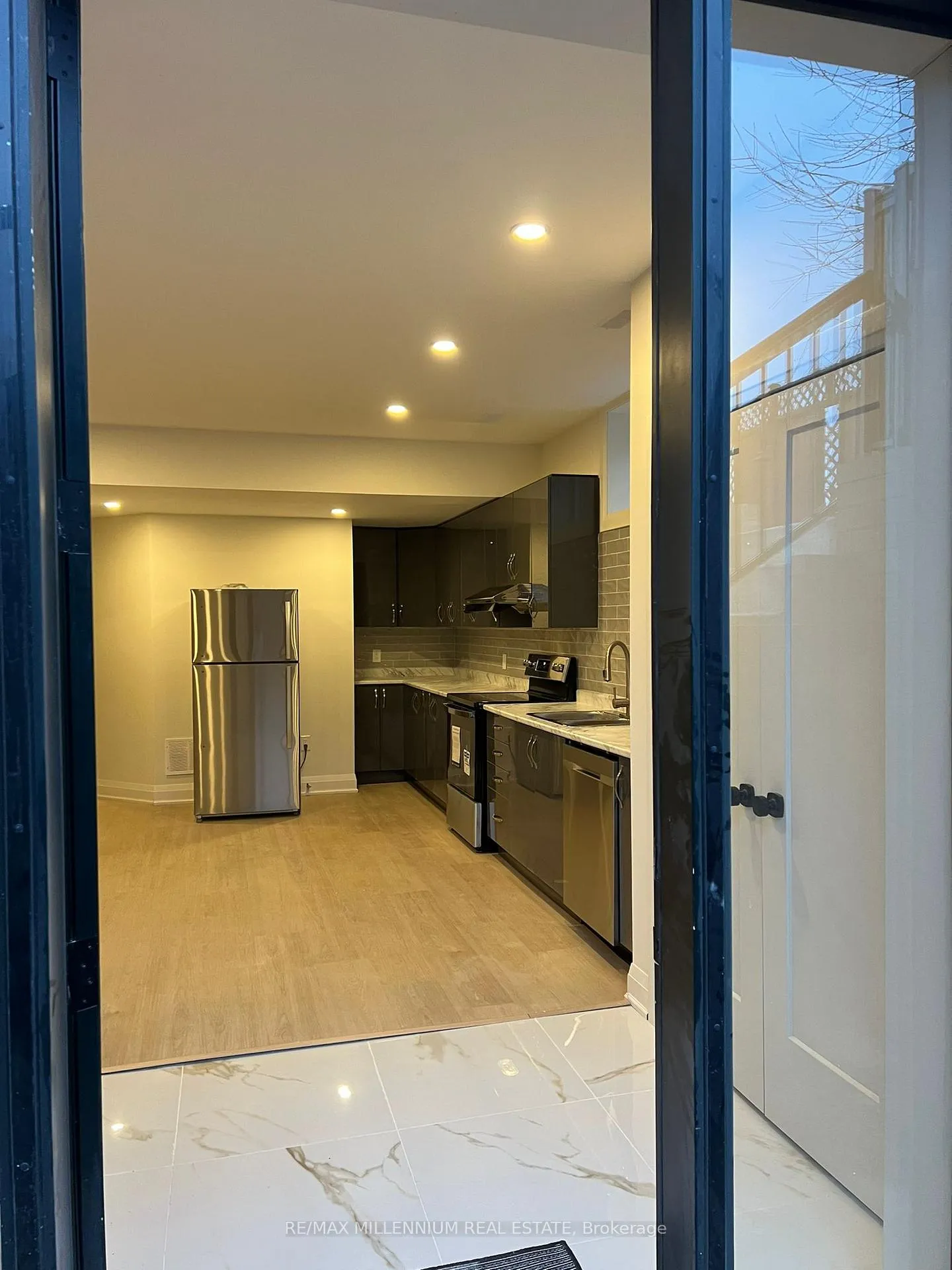 Photo 8 of 634 Annland Street, Pickering, Bay Ridges — HOMEH