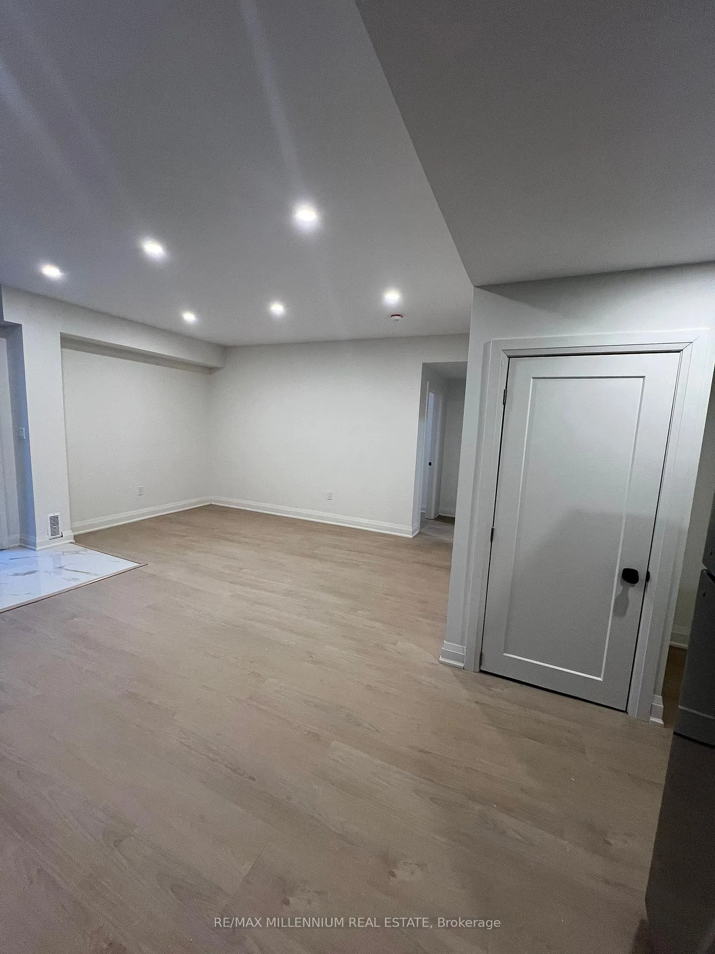 Photo 11 of 634 Annland Street, Pickering, Bay Ridges — HOMEH