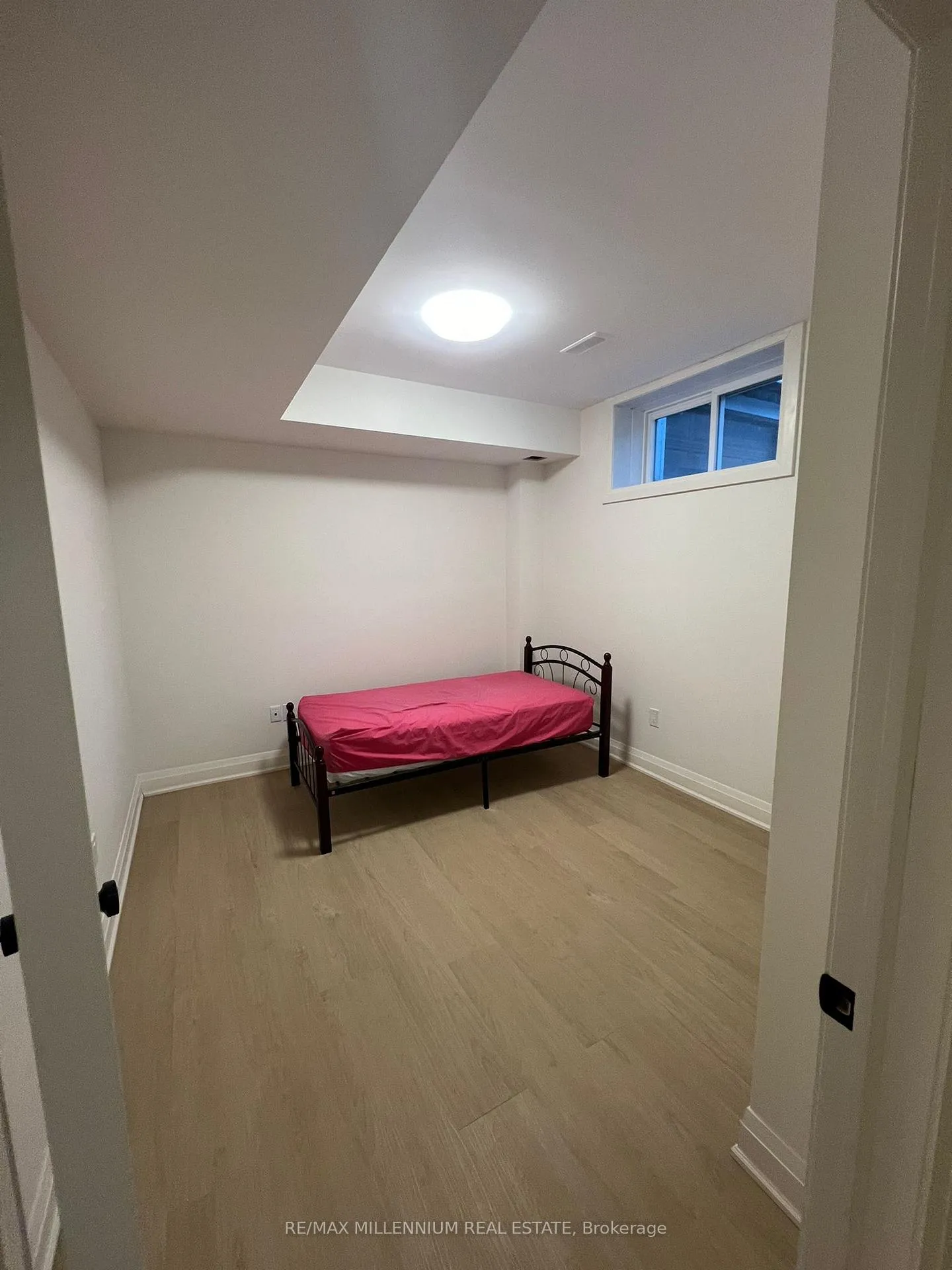 Photo 13 of 634 Annland Street, Pickering, Bay Ridges — HOMEH
