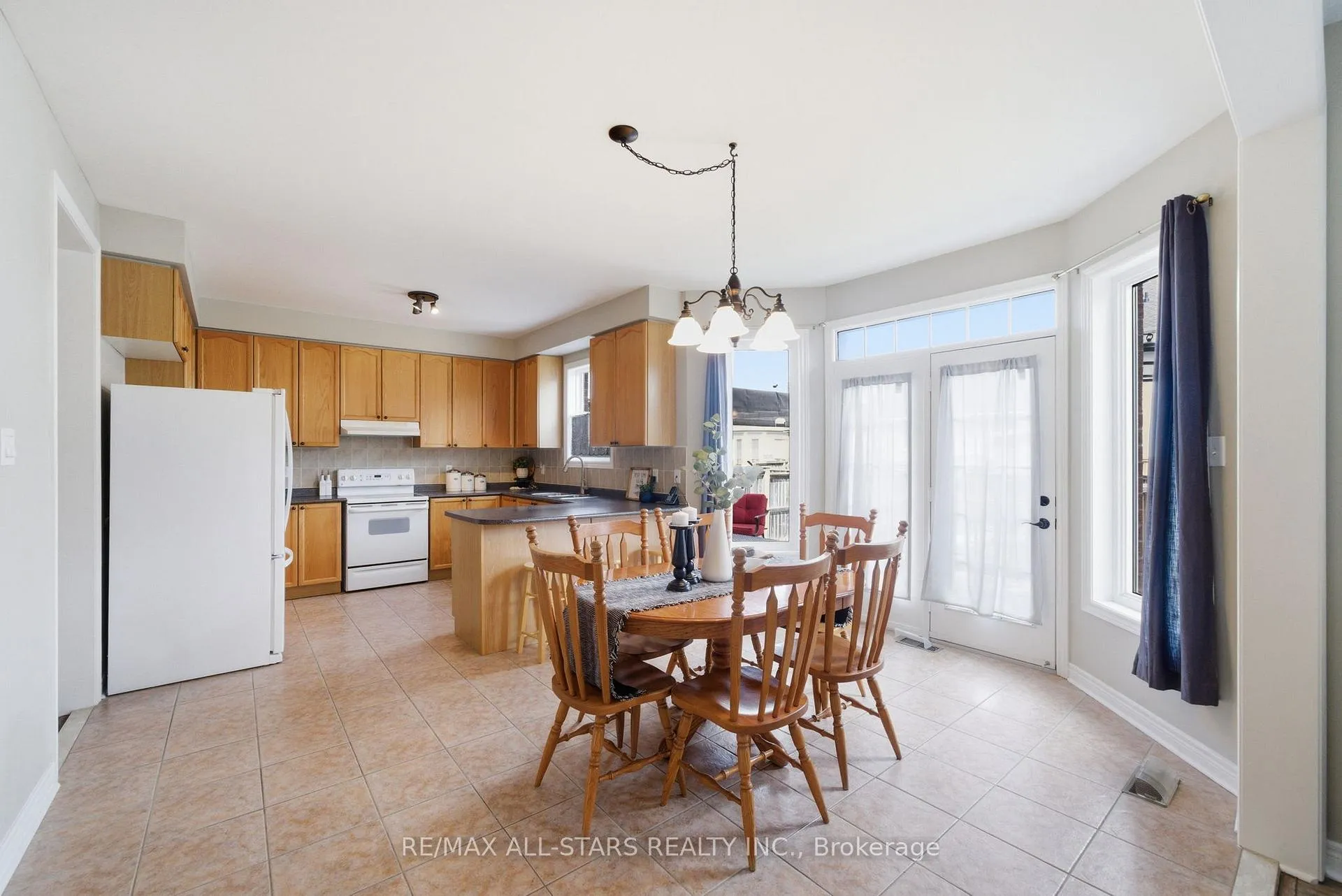 Photo 11 of 179 Roseborough Drive, Scugog, Port Perry — HOMEH