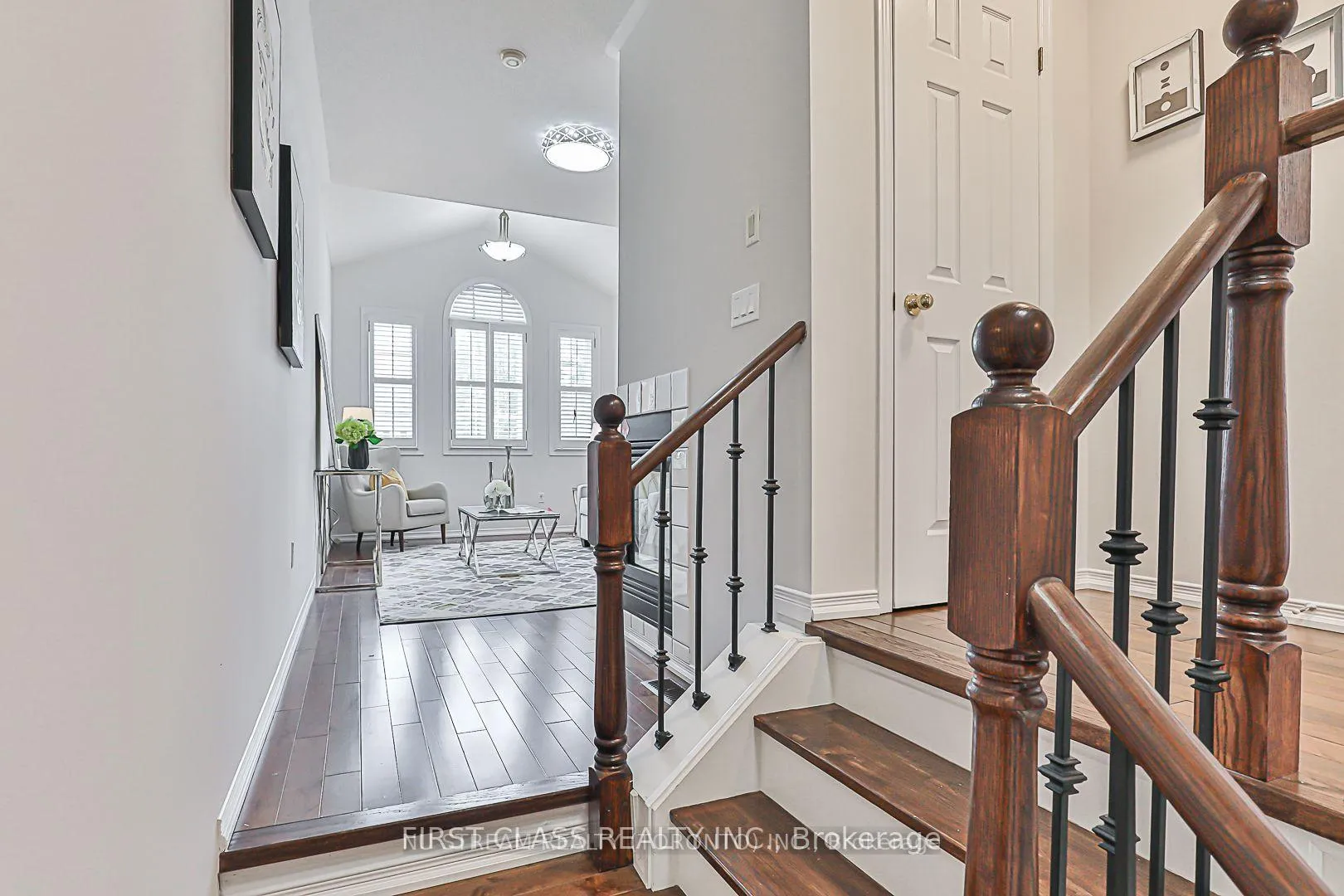 Photo 9 of 134 Trail Ridge Lane, Markham, Berczy — HOMEH