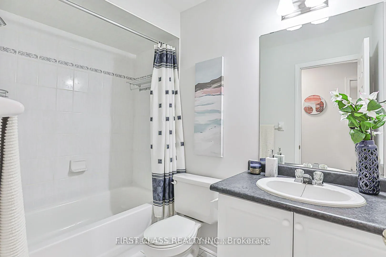 Photo 14 of 134 Trail Ridge Lane, Markham, Berczy — HOMEH