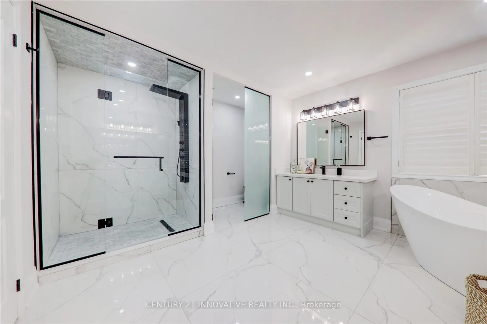 Photo 32 of 100 Chasser Drive, Markham, Greensborough — HOMEH