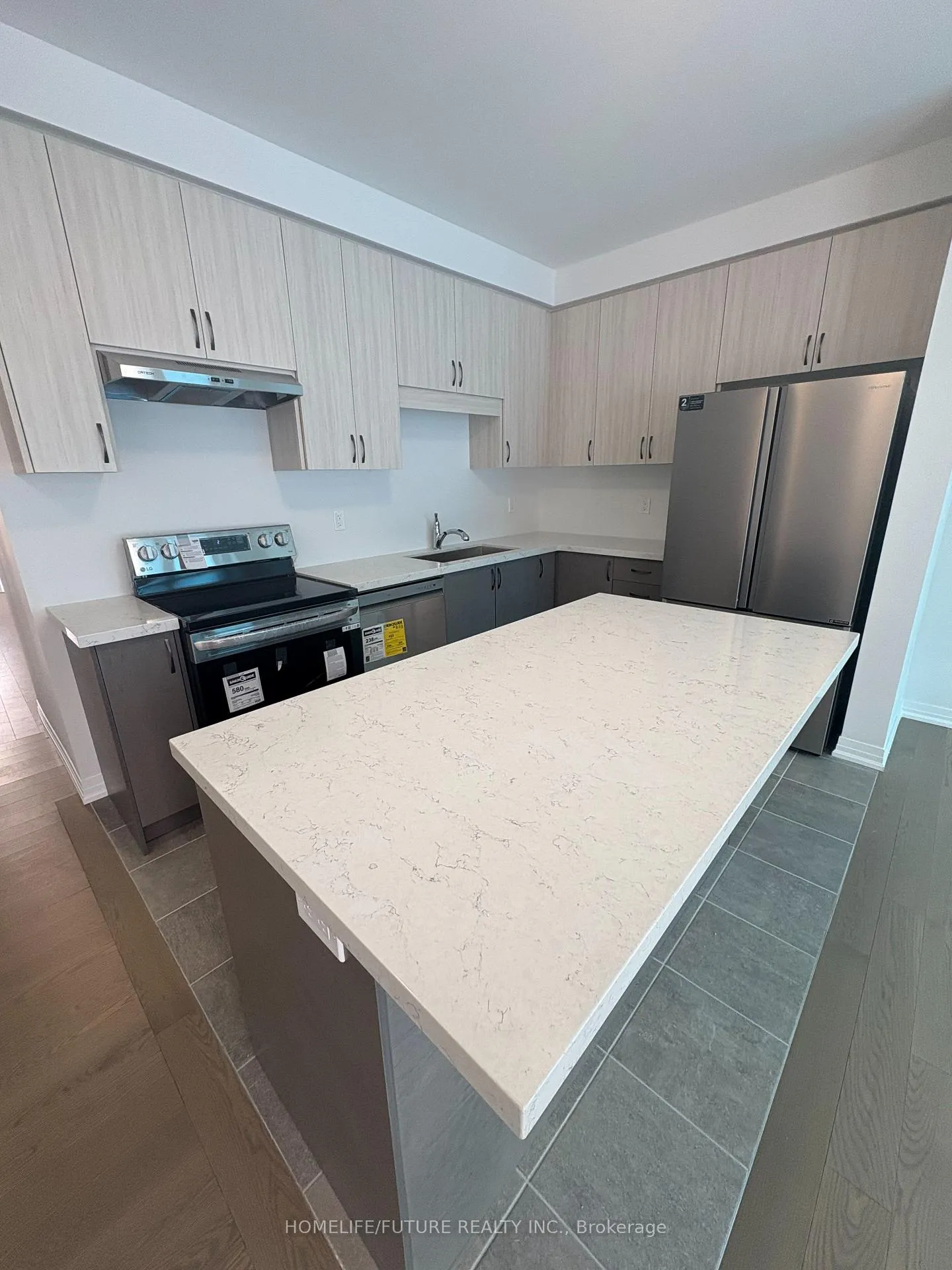 Photo 5 of 2974 Seagrass Street, Pickering, Rural Pickering — HOMEH