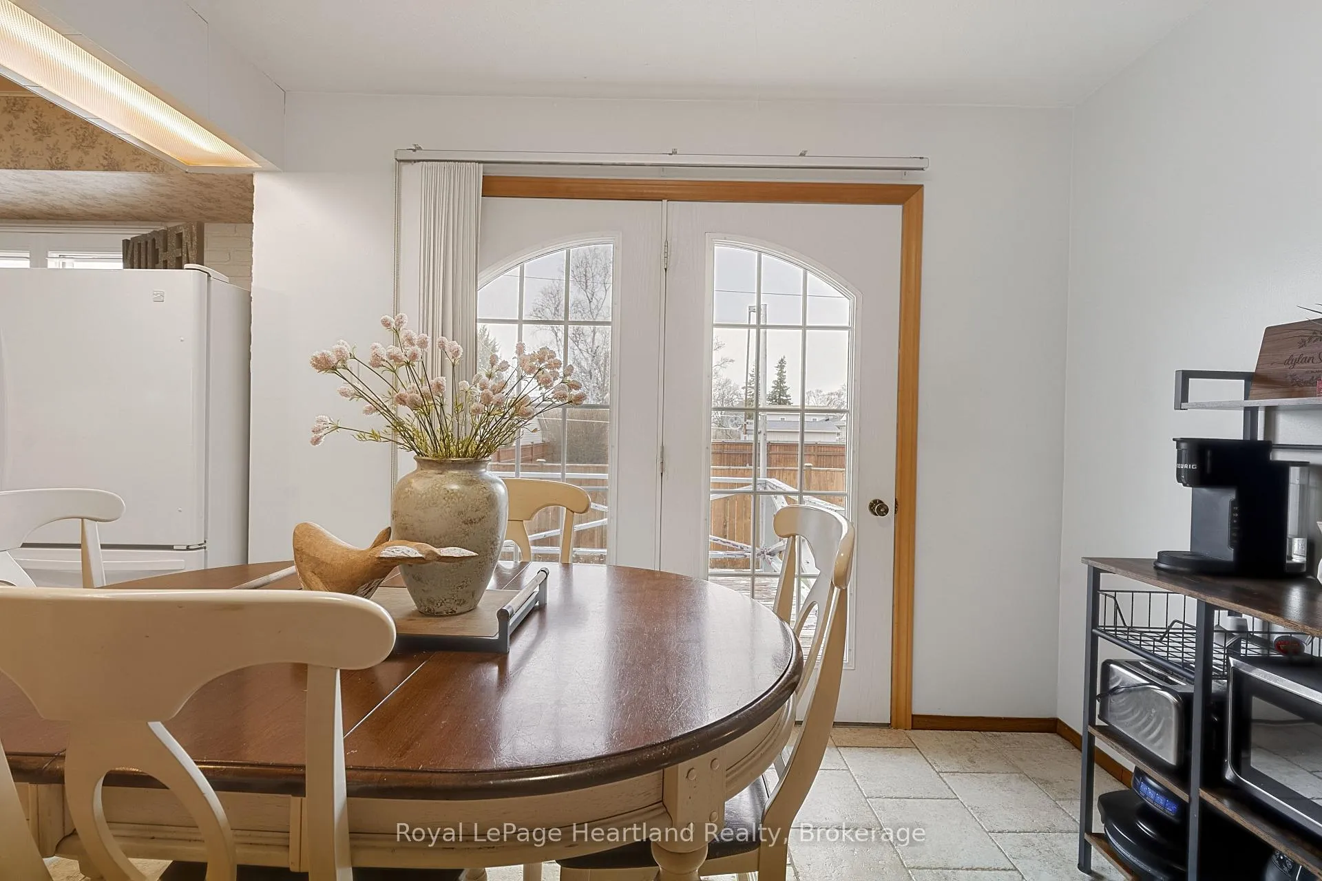 Photo 11 of 137 Oxford Street, Goderich, Goderich (Town) — HOMEH