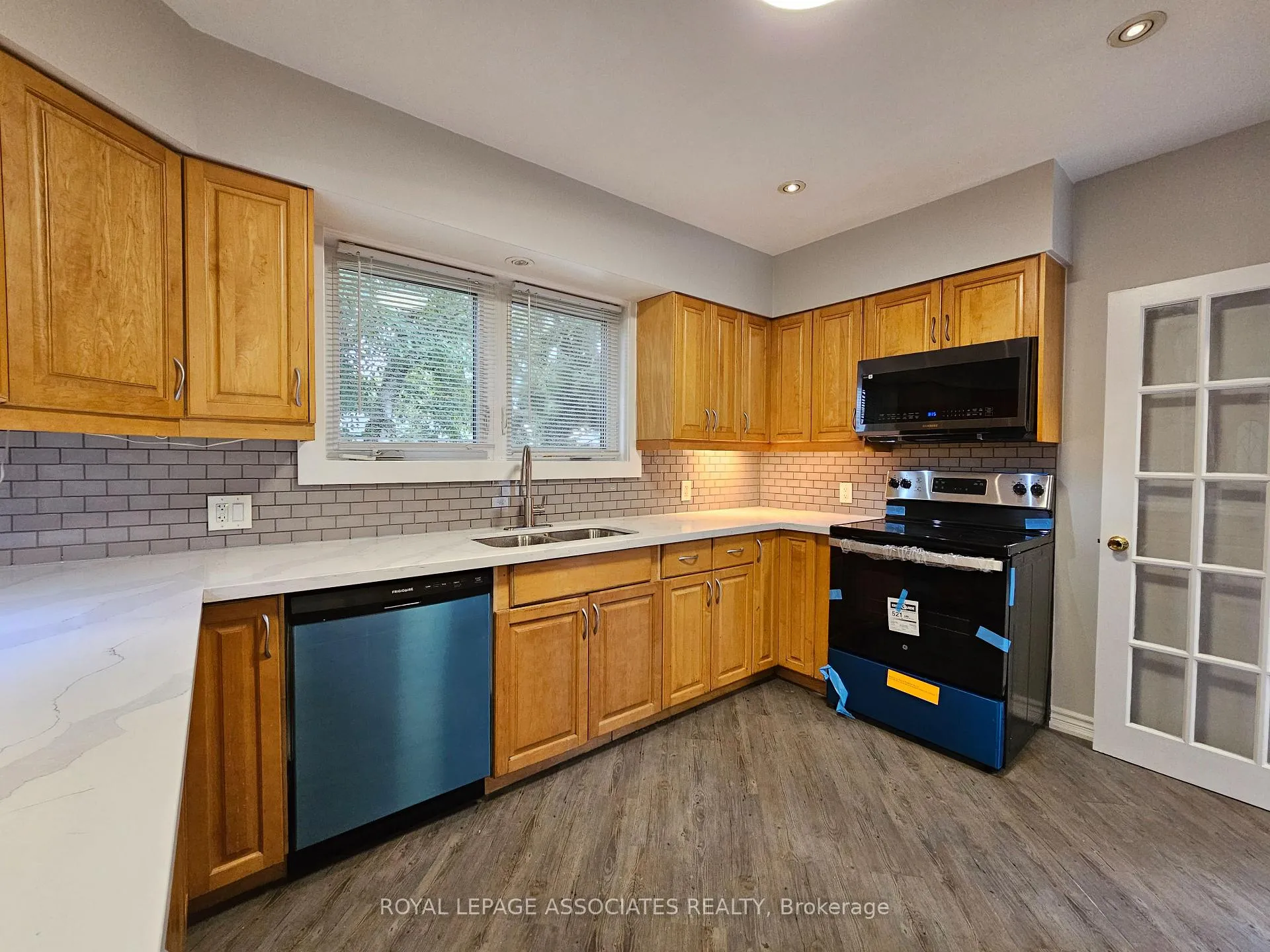 Photo 8 of 154 Burcher Road, Ajax, South East — HOMEH