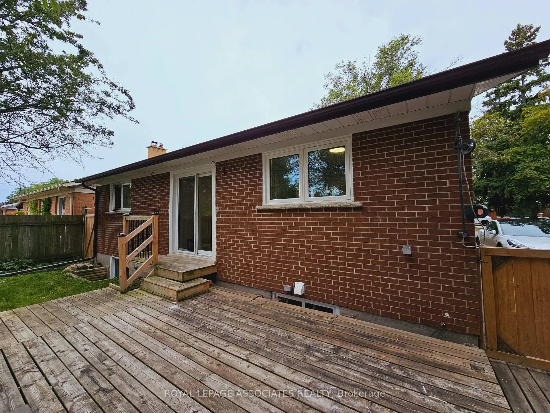 Photo 18 of 154 Burcher Road, Ajax, South East — HOMEH