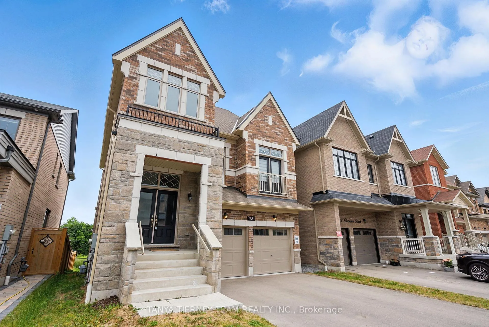 Photo 3 of 95 Bremner Street, Whitby, Rolling Acres — HOMEH