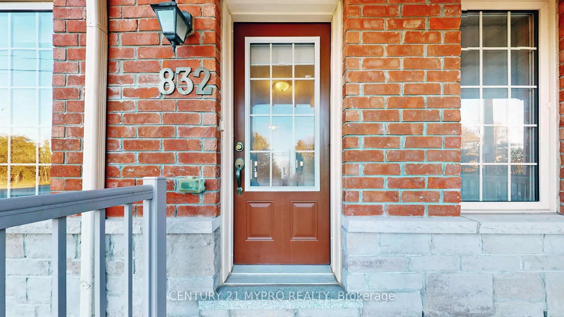 Photo 6 of 832 Audley Road N, Ajax, Northeast Ajax — HOMEH