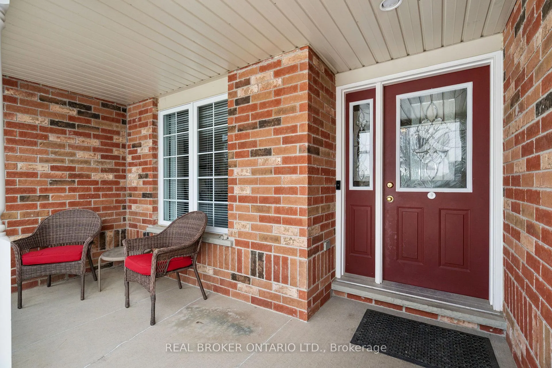 Photo 3 of 75 Doctor Moore Court, Halton Hills, Acton — HOMEH