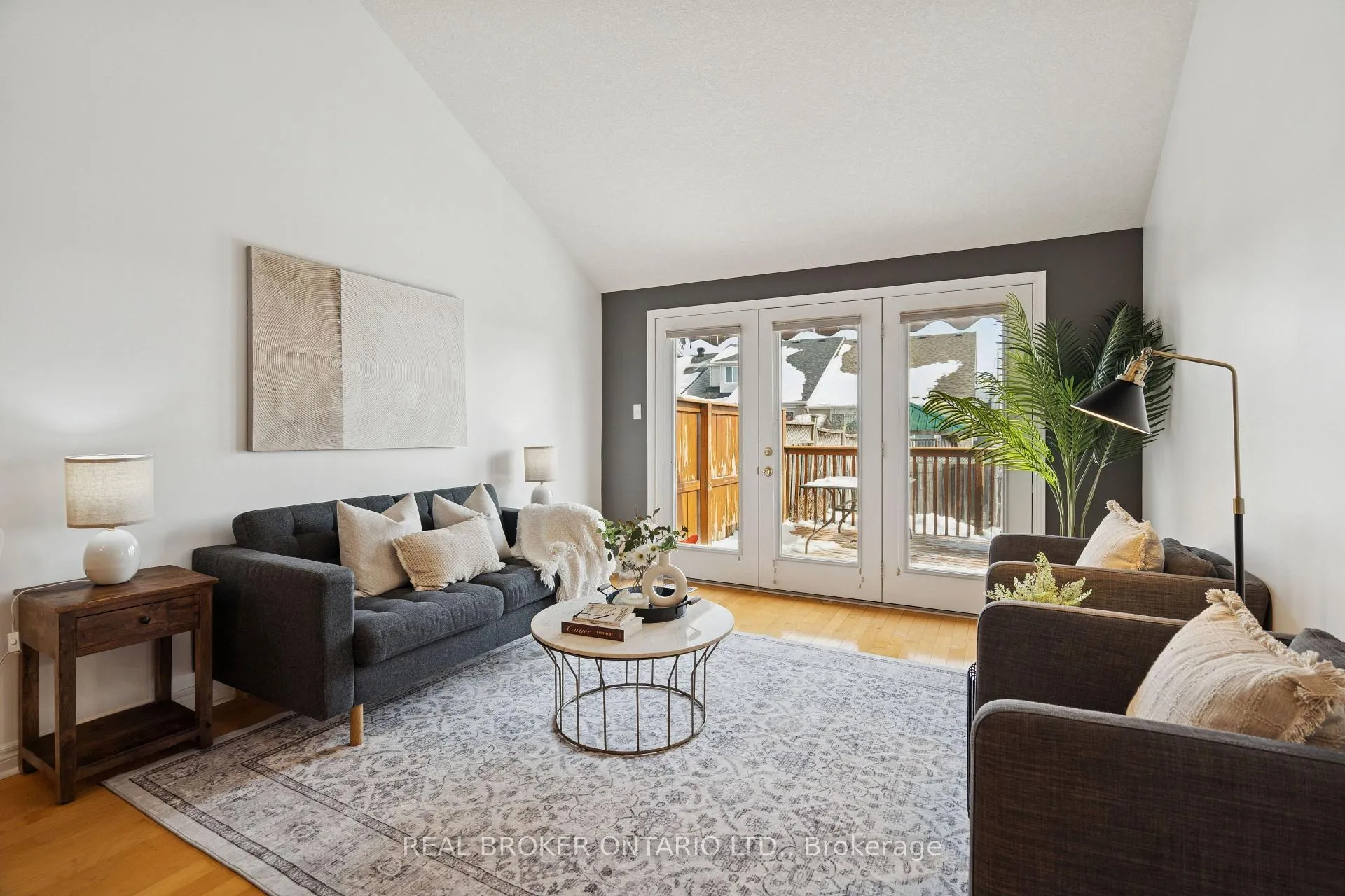 Photo 20 of 75 Doctor Moore Court, Halton Hills, Acton — HOMEH