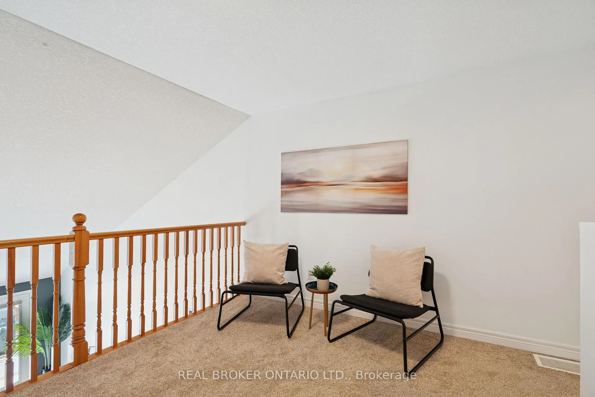 Photo 27 of 75 Doctor Moore Court, Halton Hills, Acton — HOMEH