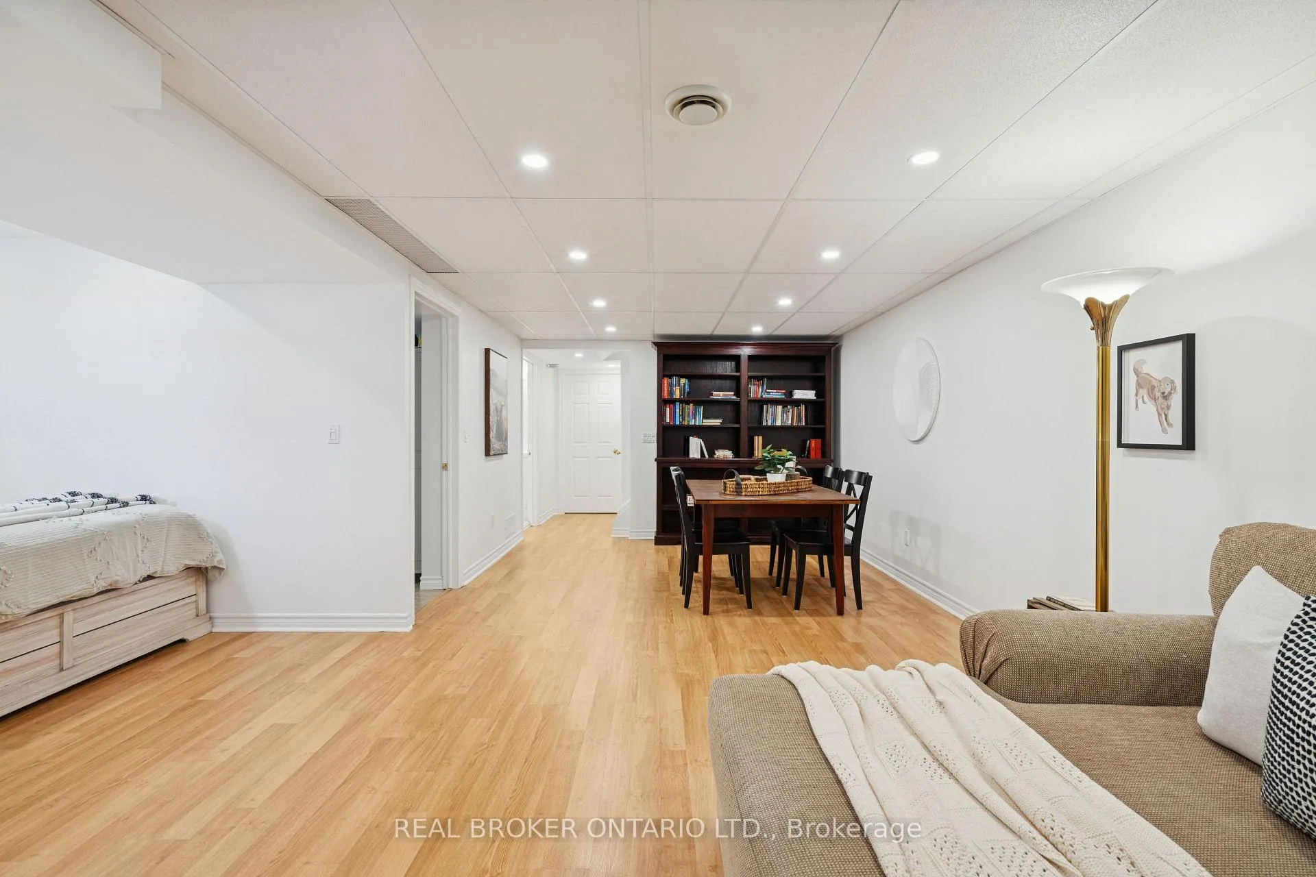 Photo 38 of 75 Doctor Moore Court, Halton Hills, Acton — HOMEH