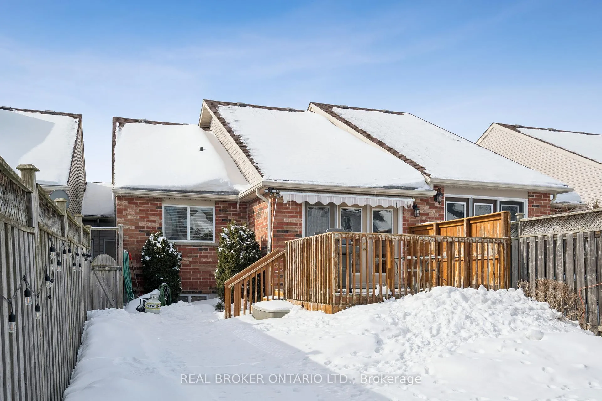 Photo 45 of 75 Doctor Moore Court, Halton Hills, Acton — HOMEH