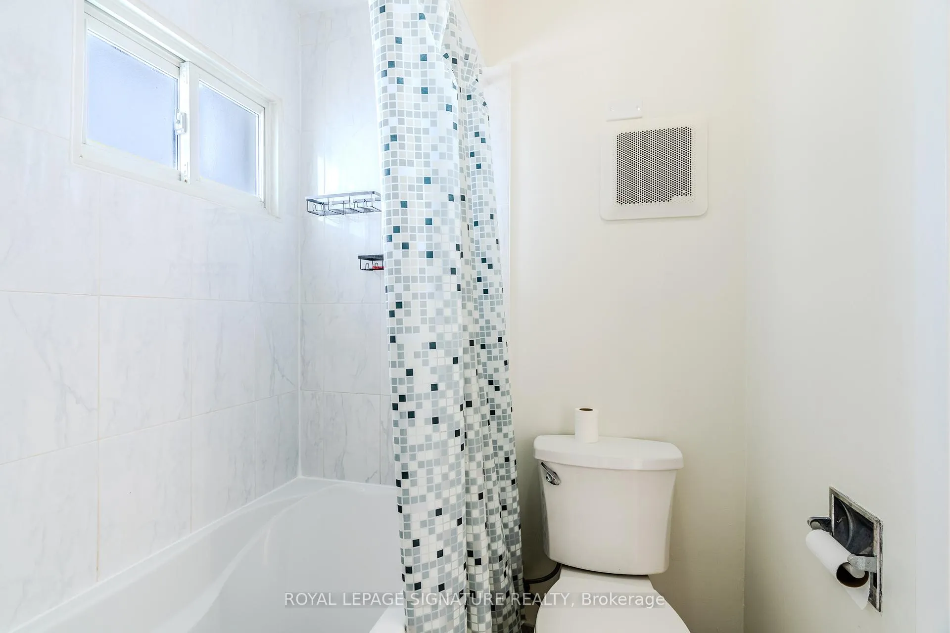 Photo 25 of 596 Arnhem Drive, Oshawa, O'Neill — HOMEH