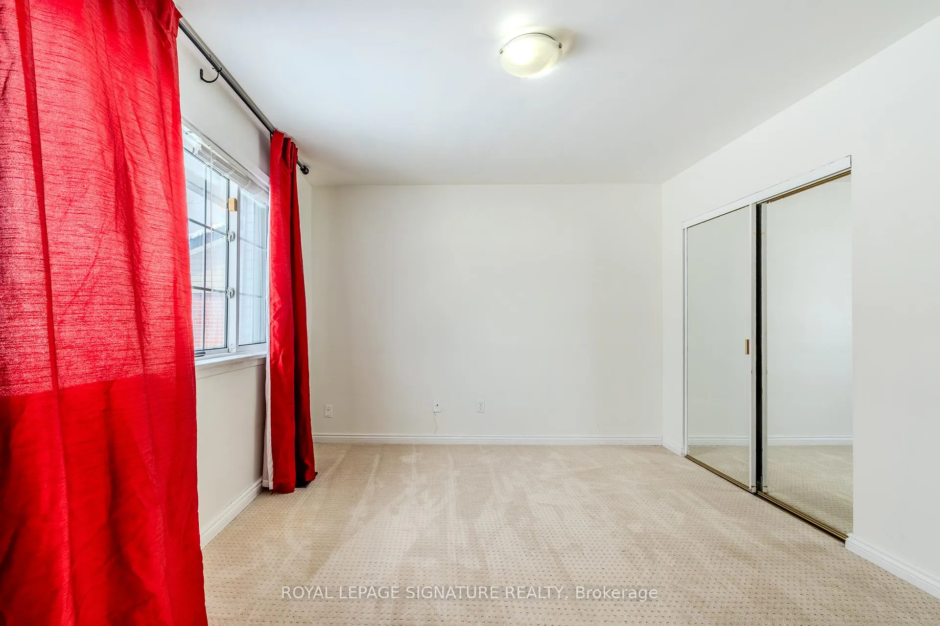 Photo 26 of 596 Arnhem Drive, Oshawa, O'Neill — HOMEH