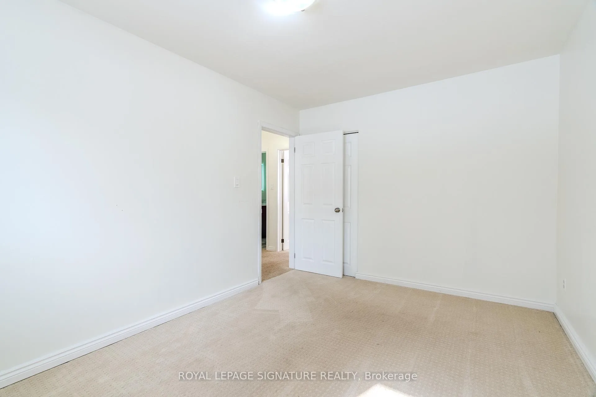 Photo 30 of 596 Arnhem Drive, Oshawa, O'Neill — HOMEH