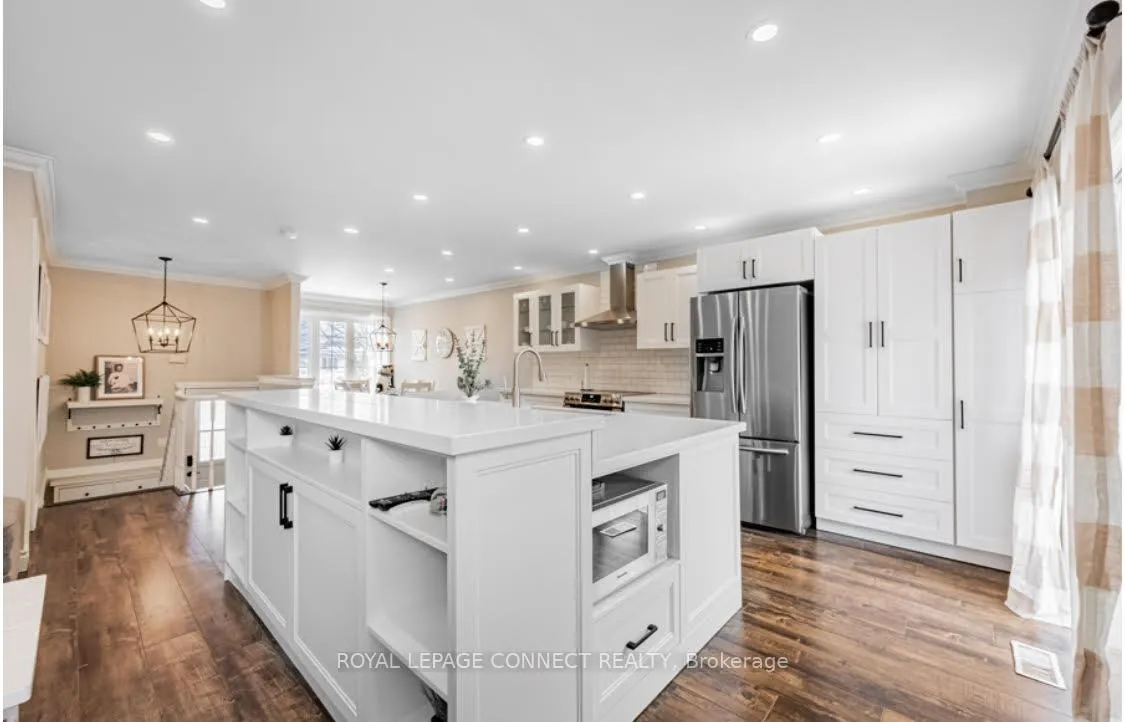 Photo 7 of 44 Fenwick Avenue, Clarington, Bowmanville — HOMEH