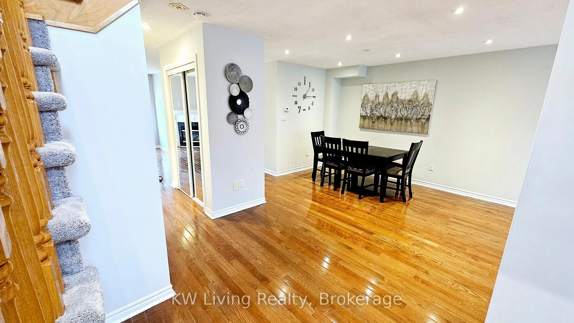 Photo 4 of 557 William Berczy Boulevard, Markham, Berczy — HOMEH