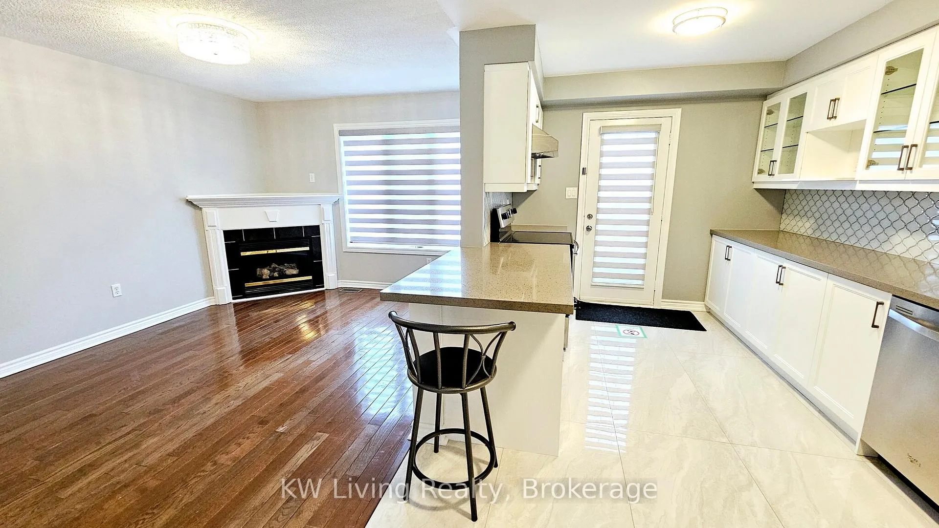 Photo 10 of 557 William Berczy Boulevard, Markham, Berczy — HOMEH