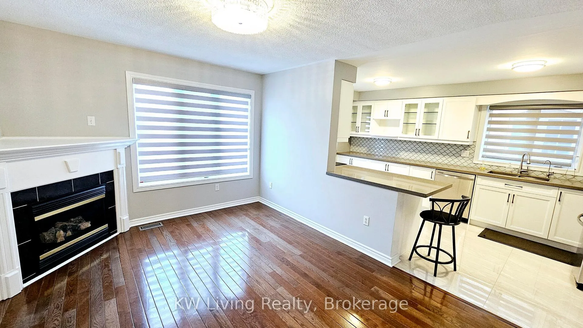 Photo 11 of 557 William Berczy Boulevard, Markham, Berczy — HOMEH