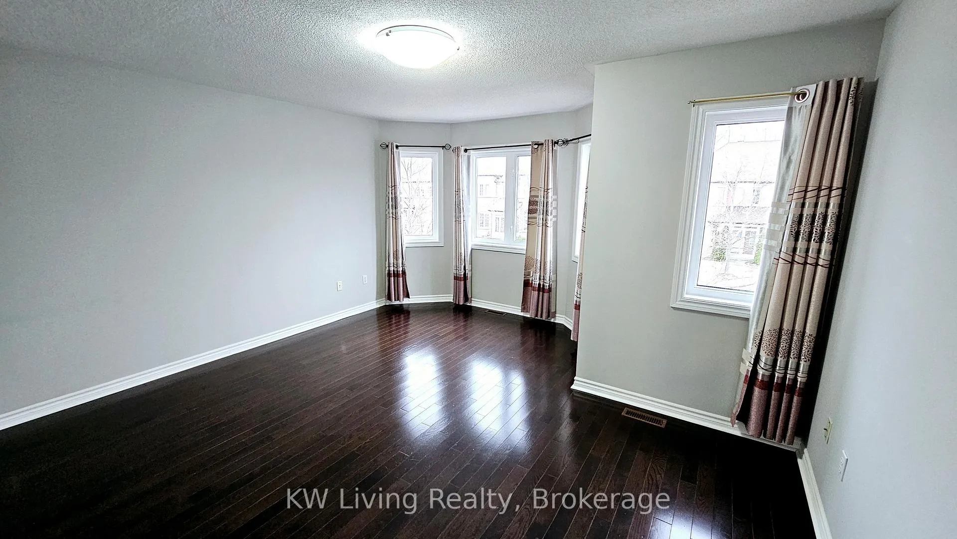 Photo 17 of 557 William Berczy Boulevard, Markham, Berczy — HOMEH