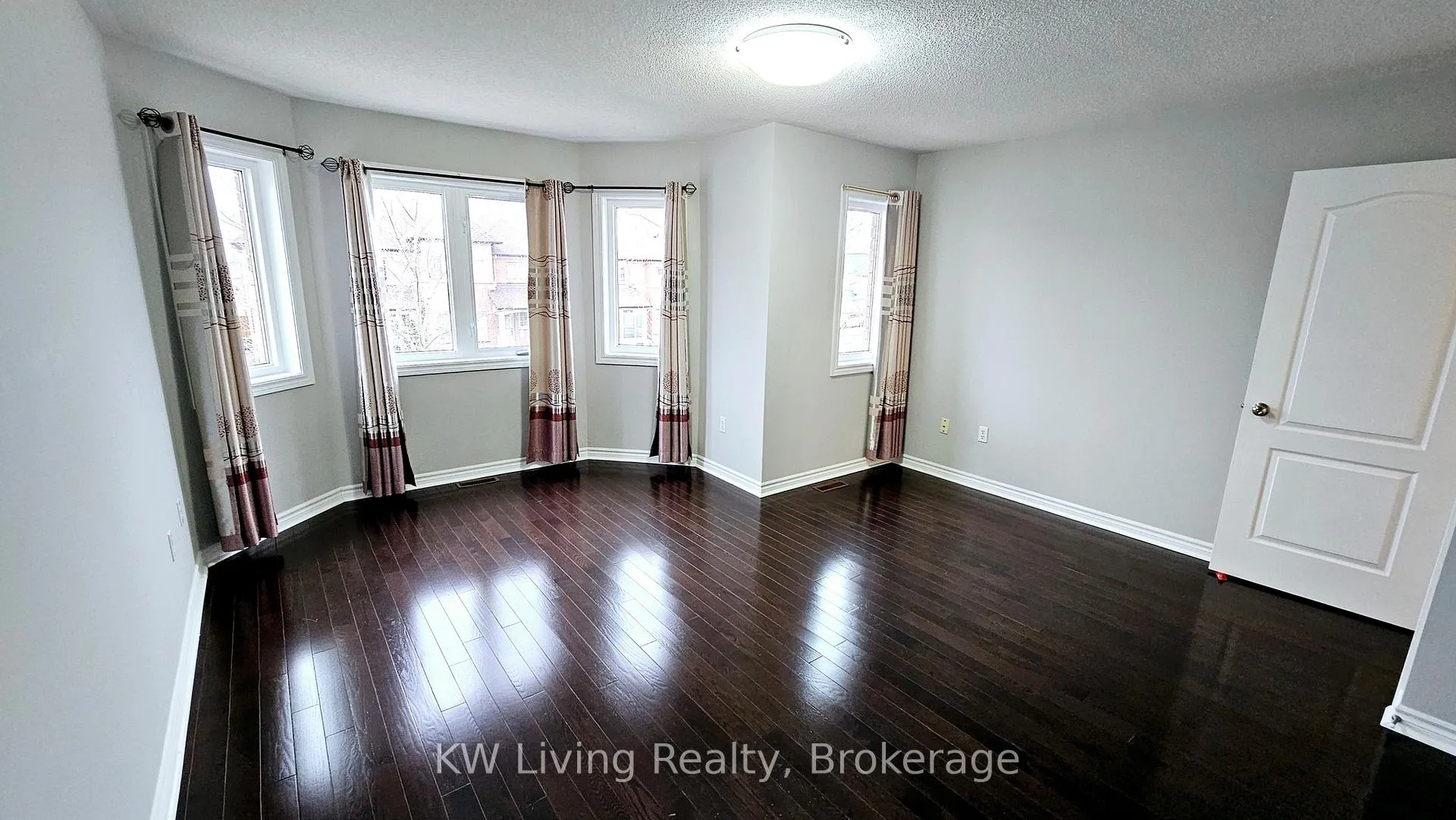 Photo 18 of 557 William Berczy Boulevard, Markham, Berczy — HOMEH