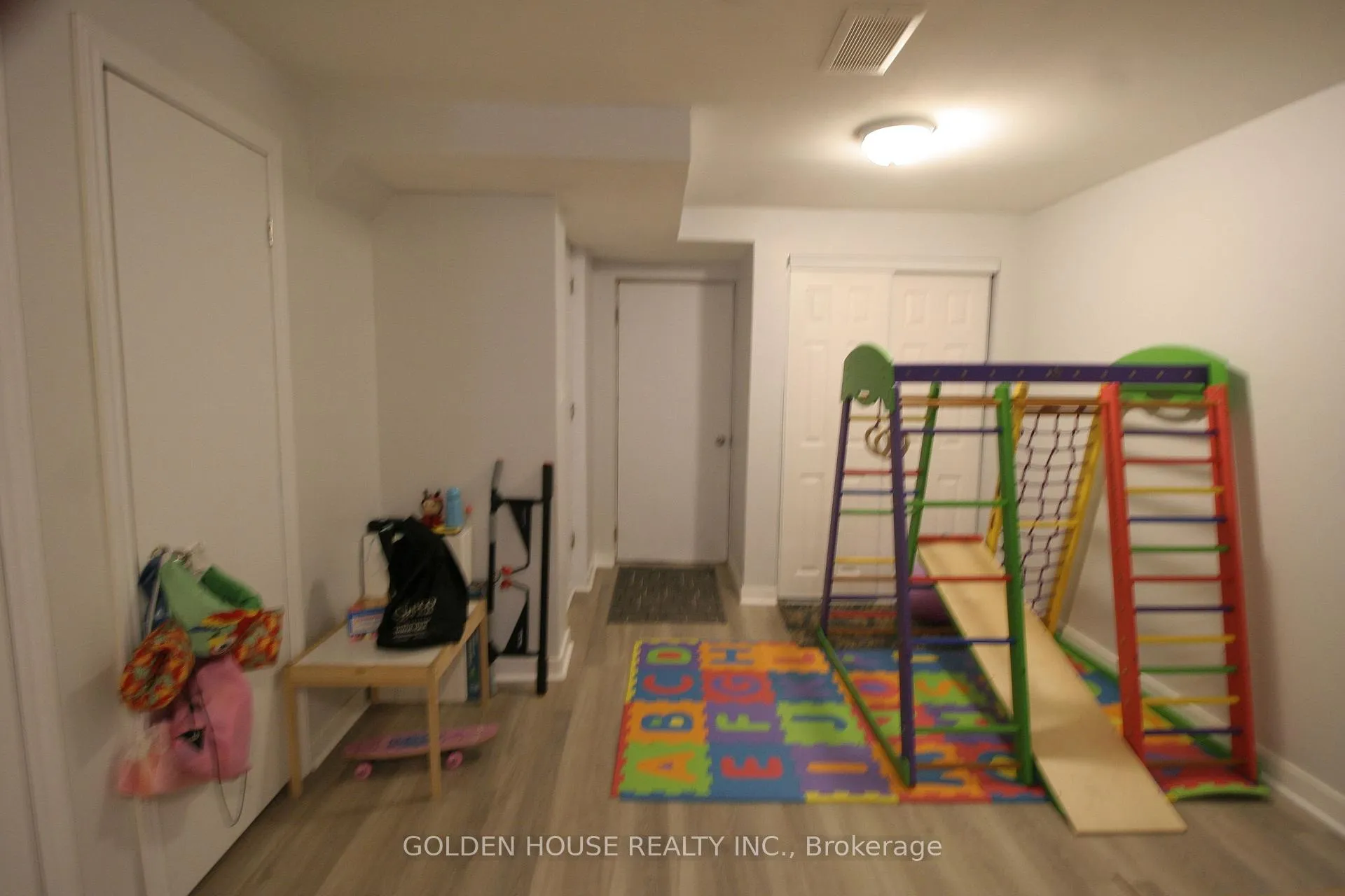 Photo 13 of 84 Wade Gate, Vaughan, Brownridge — HOMEH