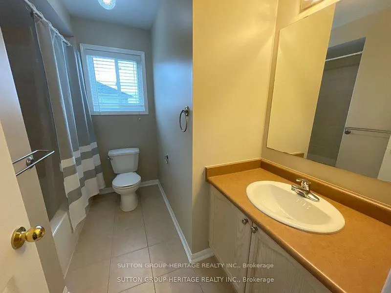 Photo 14 of 39 Crockett Place, Clarington, Bowmanville — HOMEH