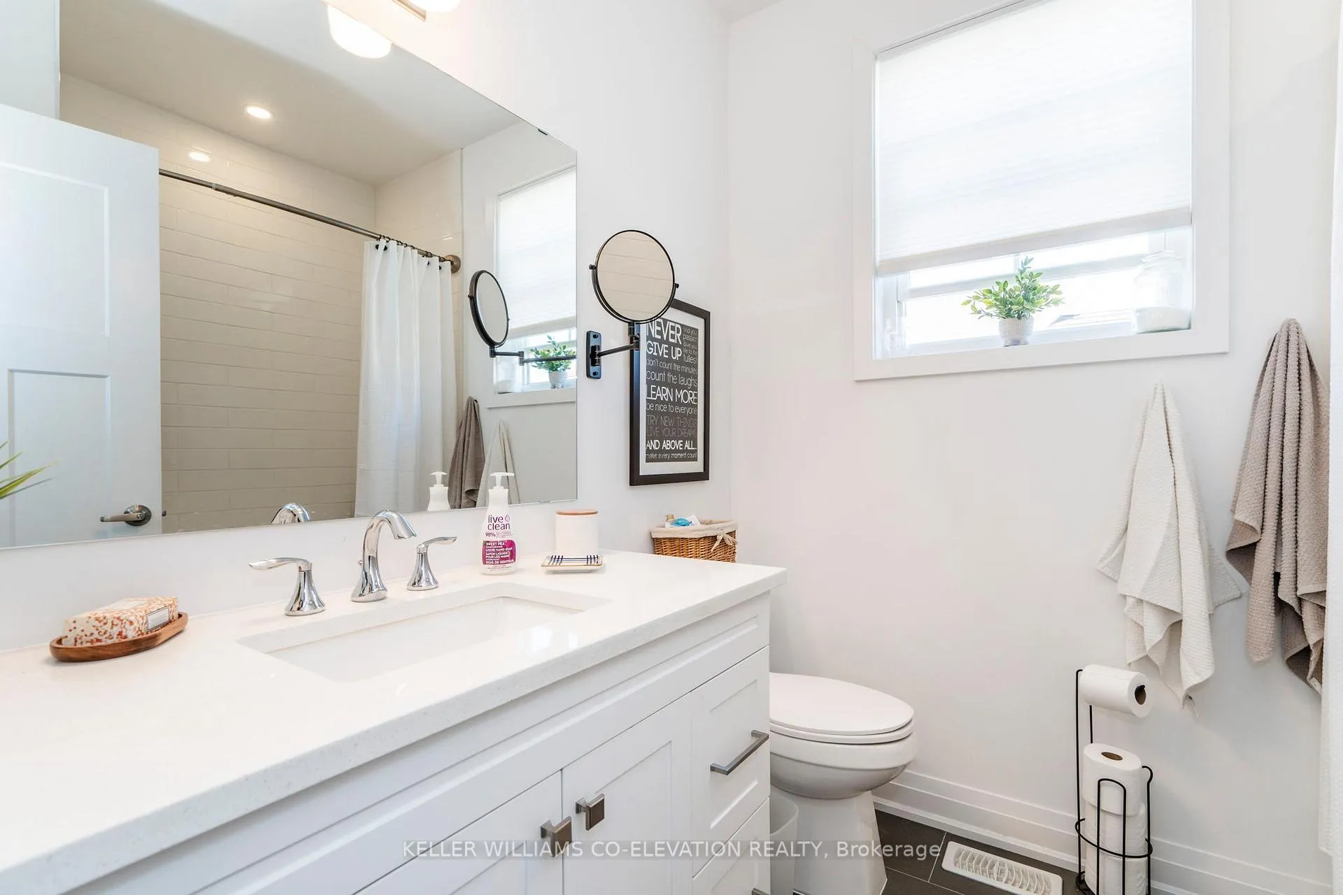 Photo 21 of 36 Danielle Crescent, Midland — HOMEH