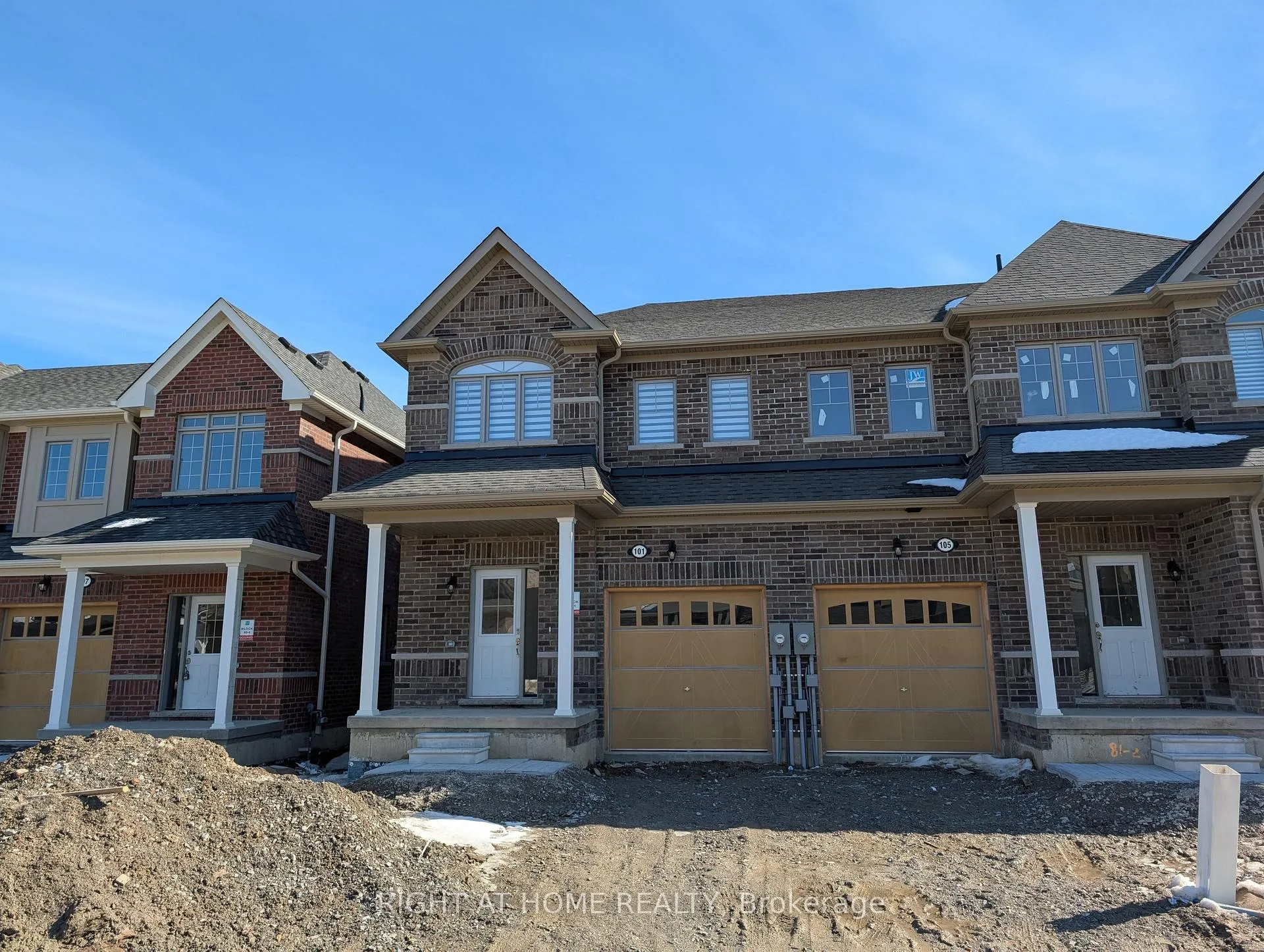 Photo 2 of 101 North Garden Boulevard N, Scugog, Port Perry — HOMEH